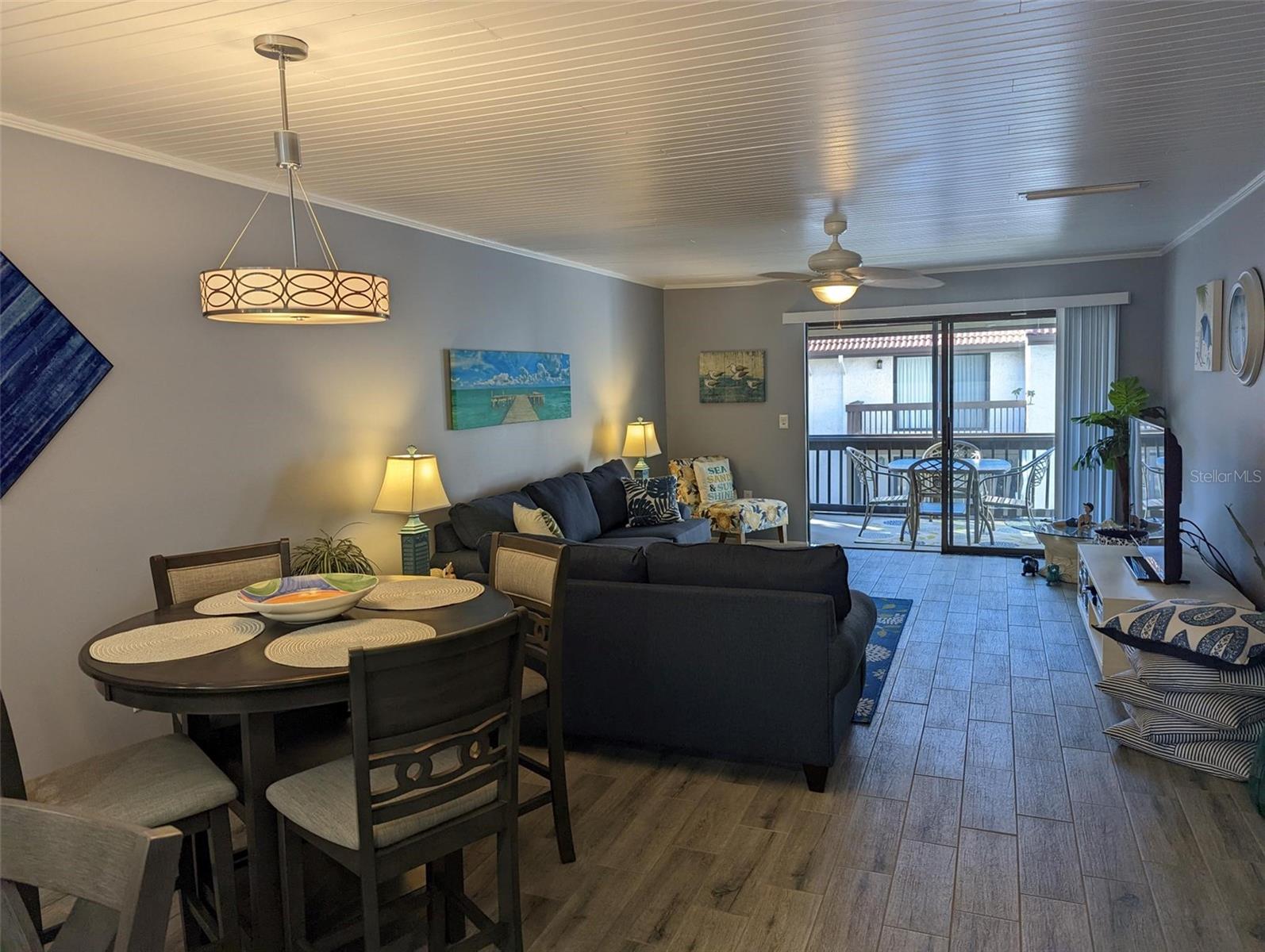 Image 4 of 10 For 1634 Stickney Point Road 1634-2