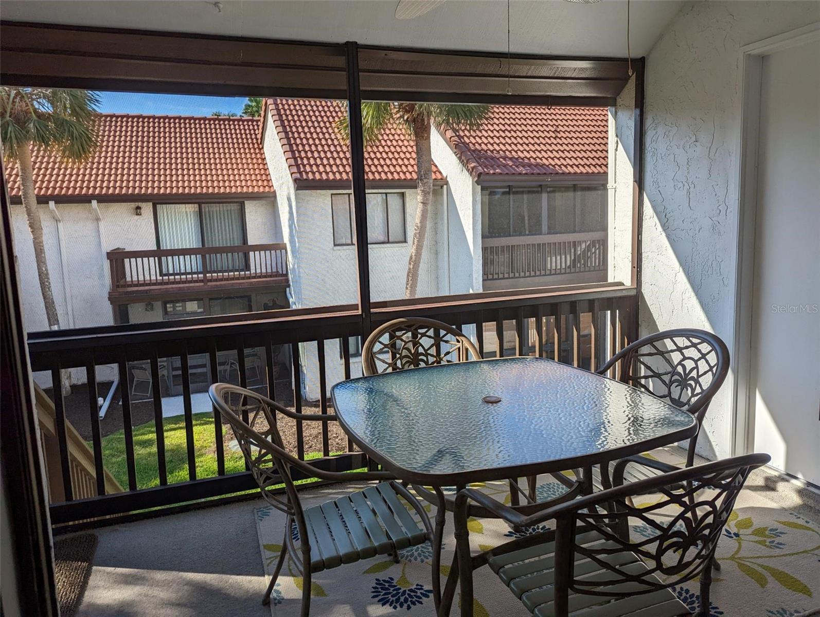 Image 5 of 10 For 1634 Stickney Point Road 1634-2