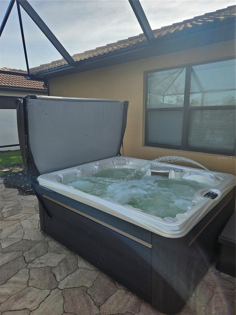 Image 24 of 74 For 19851 Quisto Street