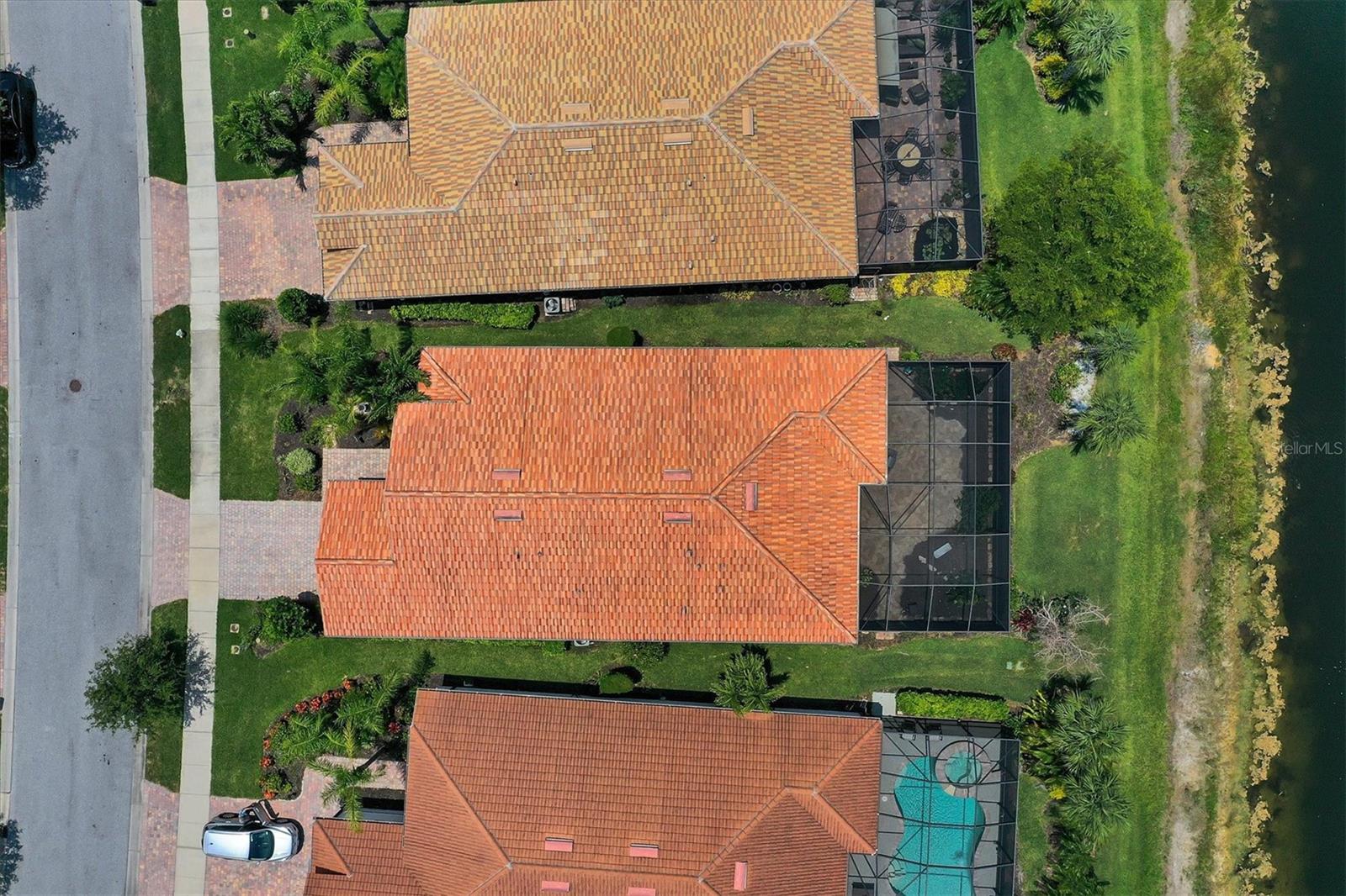 Image 30 of 74 For 19851 Quisto Street