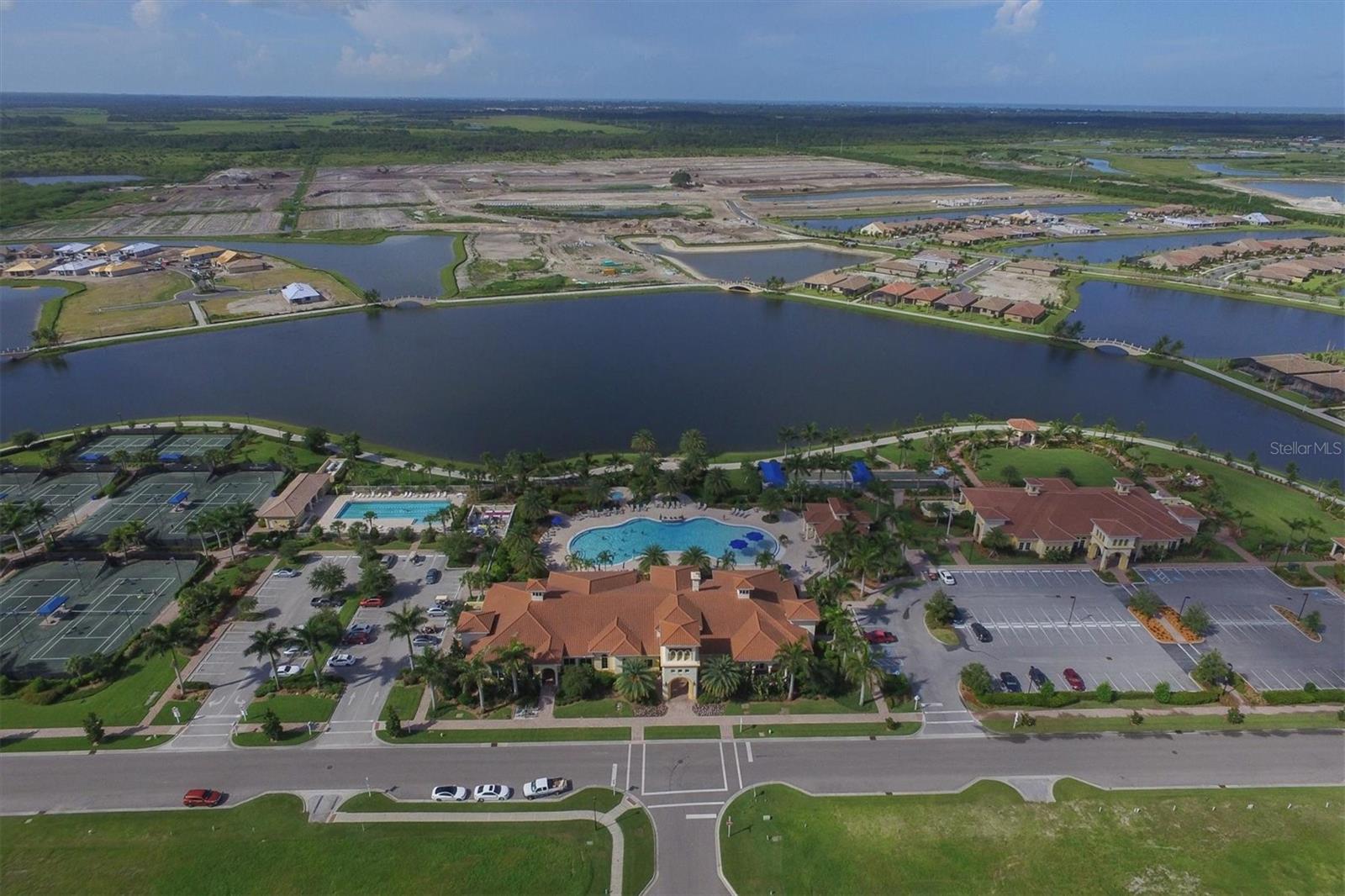 Image 36 of 74 For 19851 Quisto Street