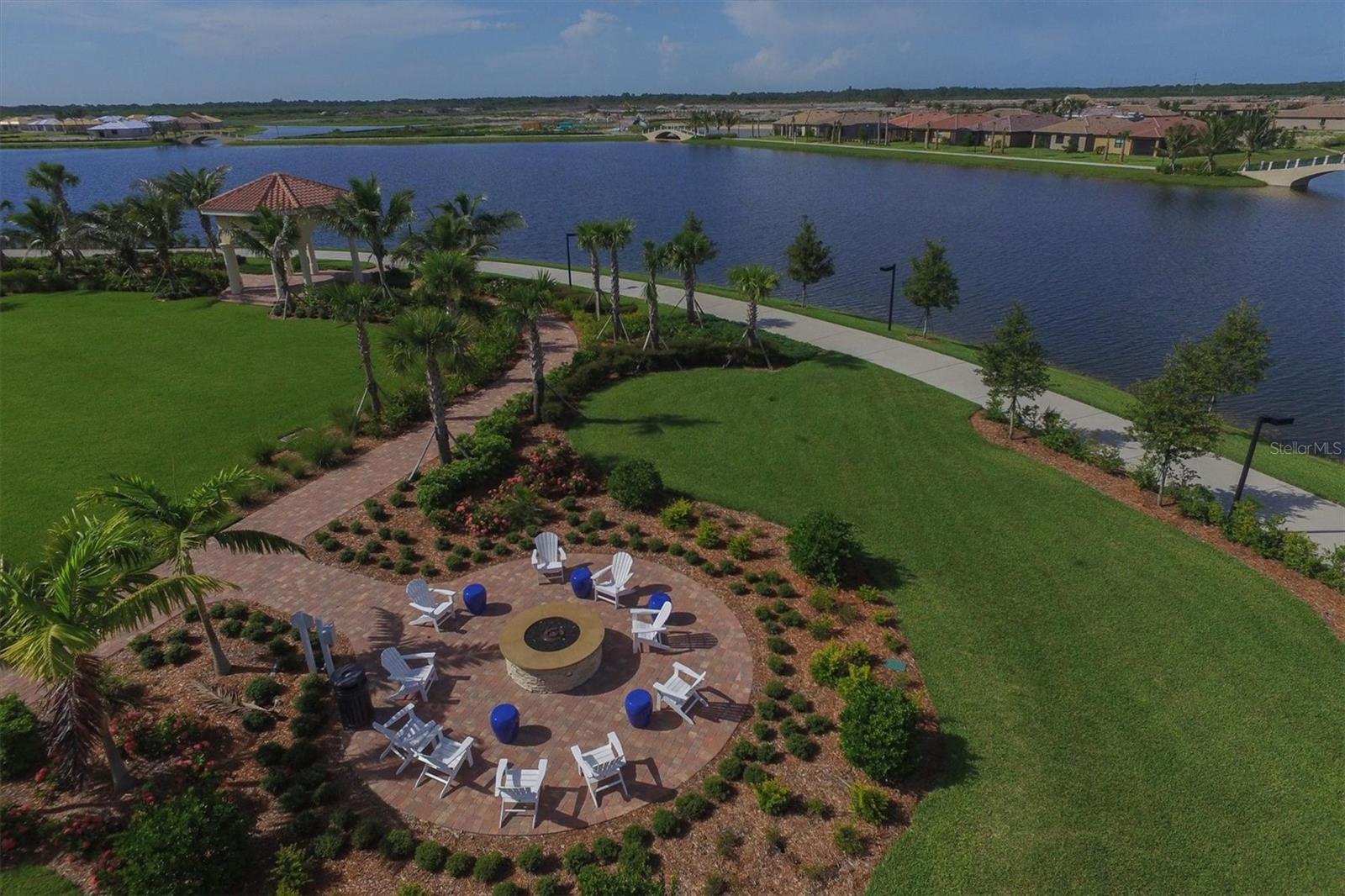 Image 41 of 74 For 19851 Quisto Street