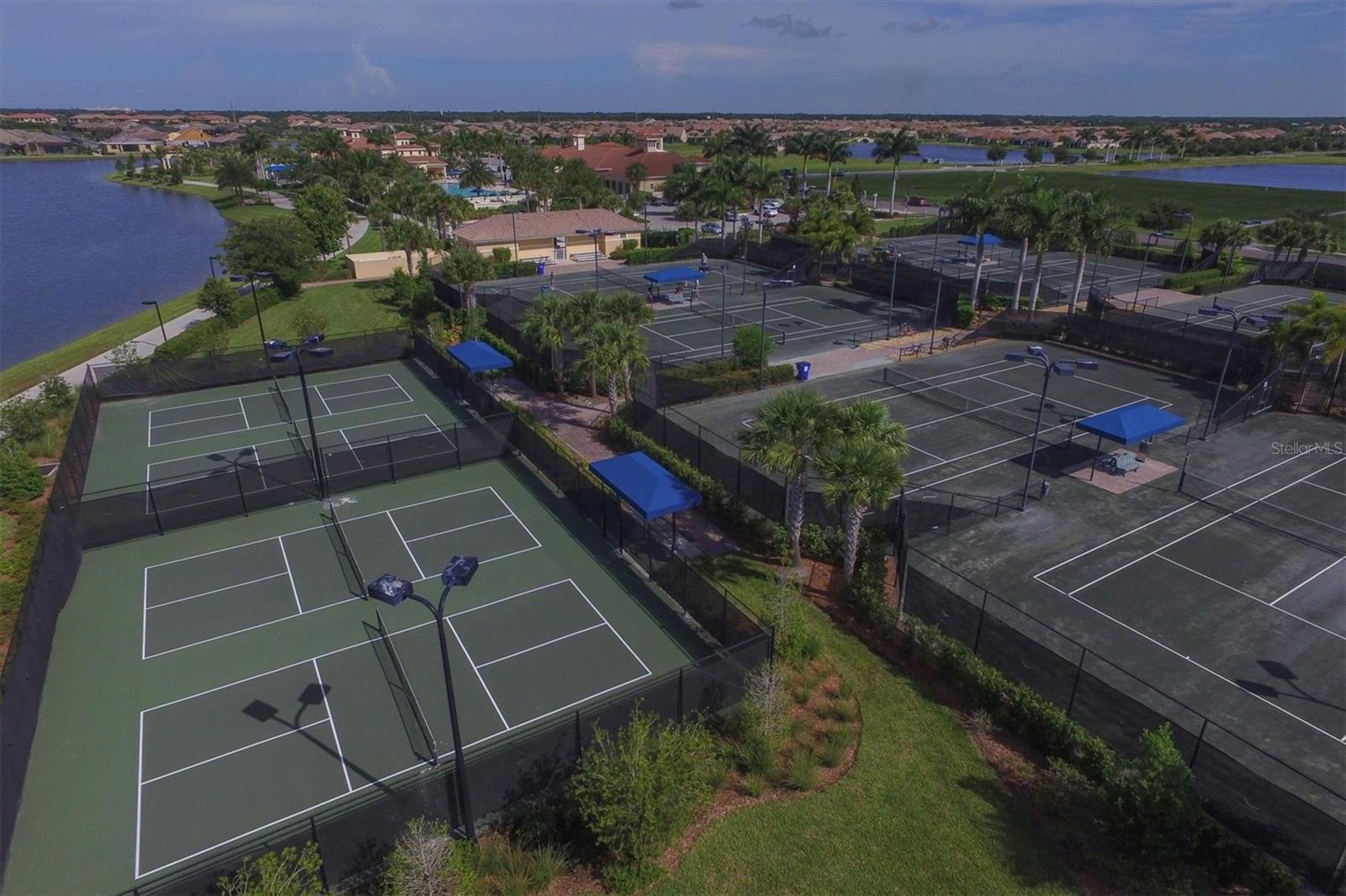 Image 42 of 74 For 19851 Quisto Street