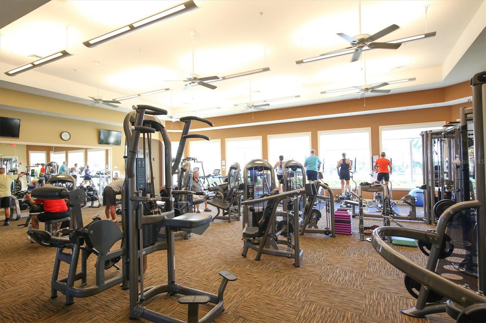 Image 52 of 74 For 19851 Quisto Street