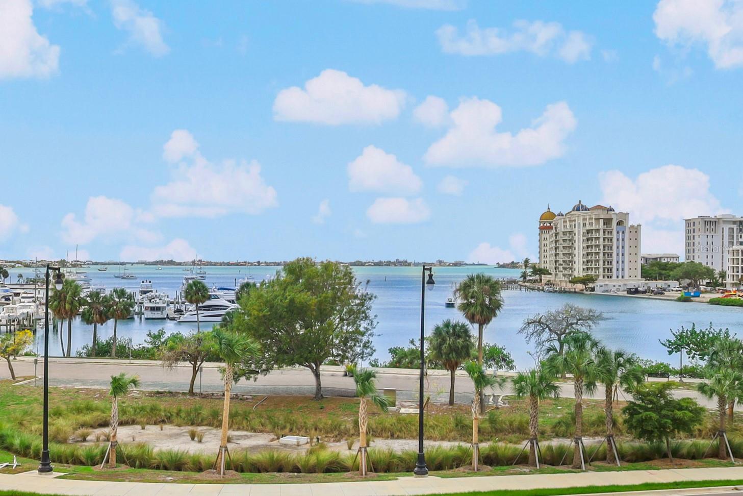 Image 10 of 48 For 1155 Gulfstream Avenue 306