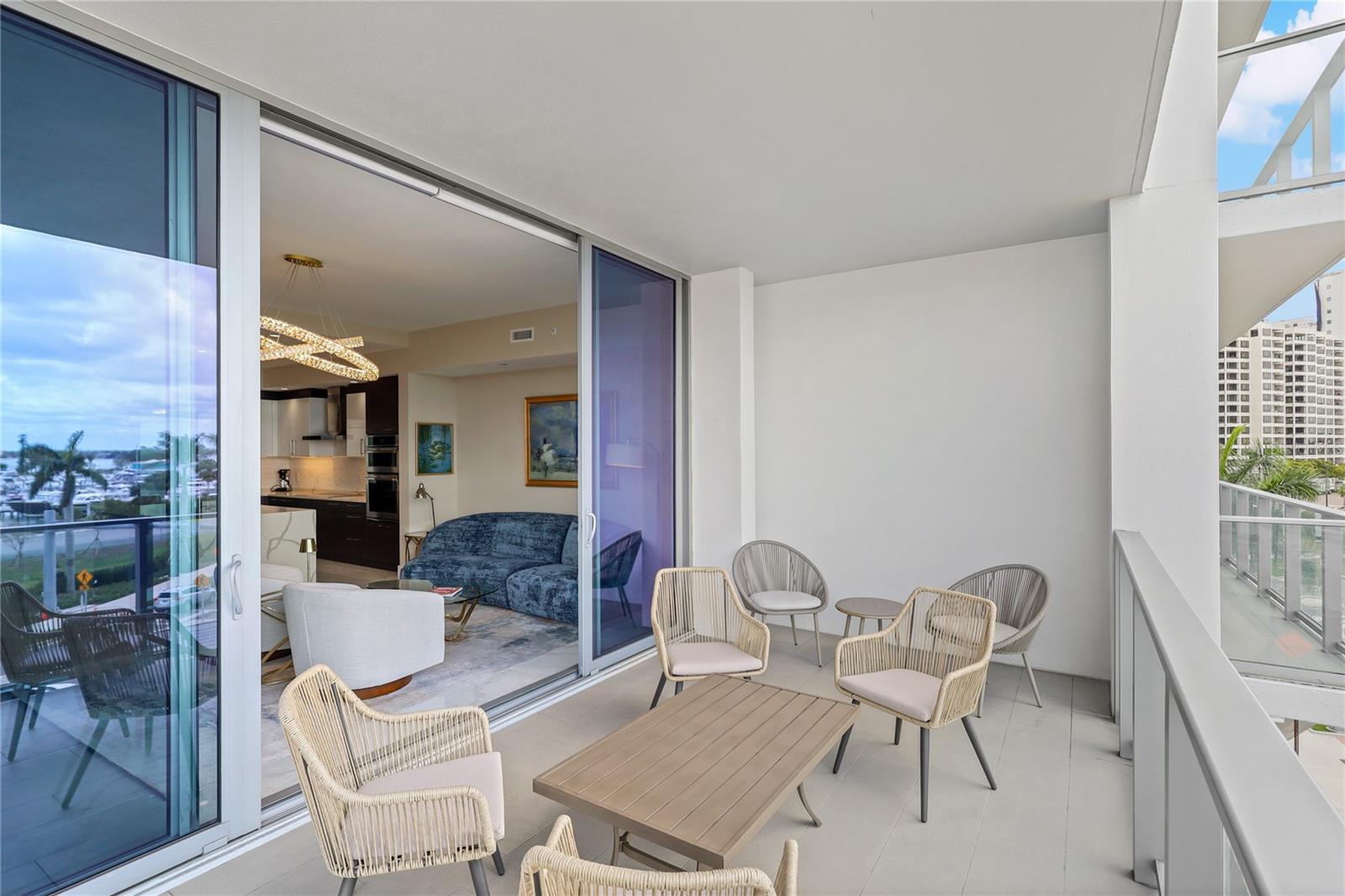 Image 11 of 48 For 1155 Gulfstream Avenue 306