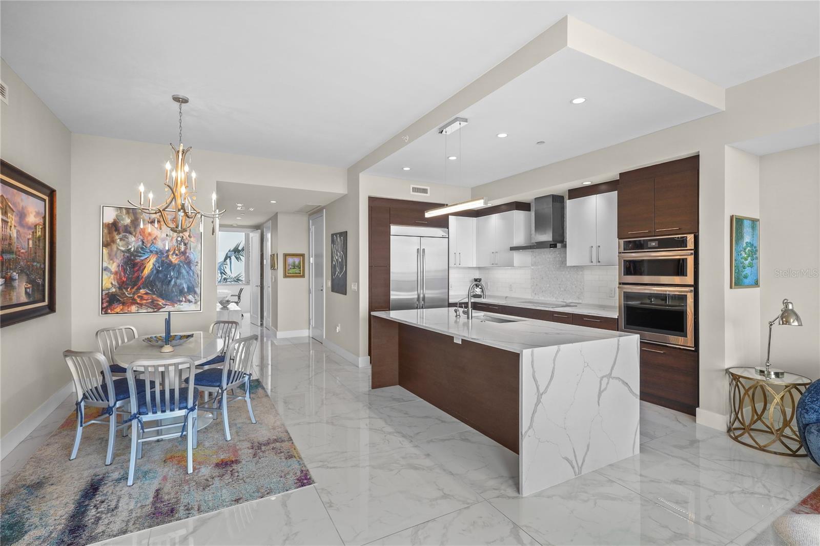 Image 12 of 48 For 1155 Gulfstream Avenue 306