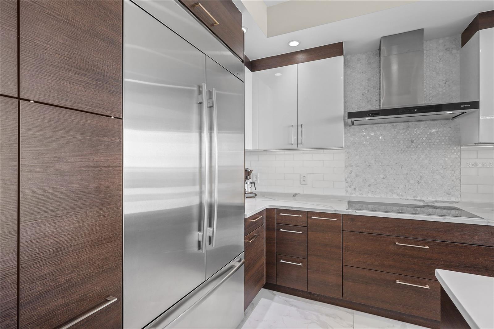Image 14 of 48 For 1155 Gulfstream Avenue 306