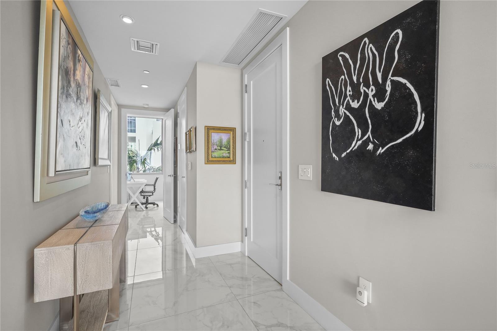 Image 20 of 48 For 1155 Gulfstream Avenue 306