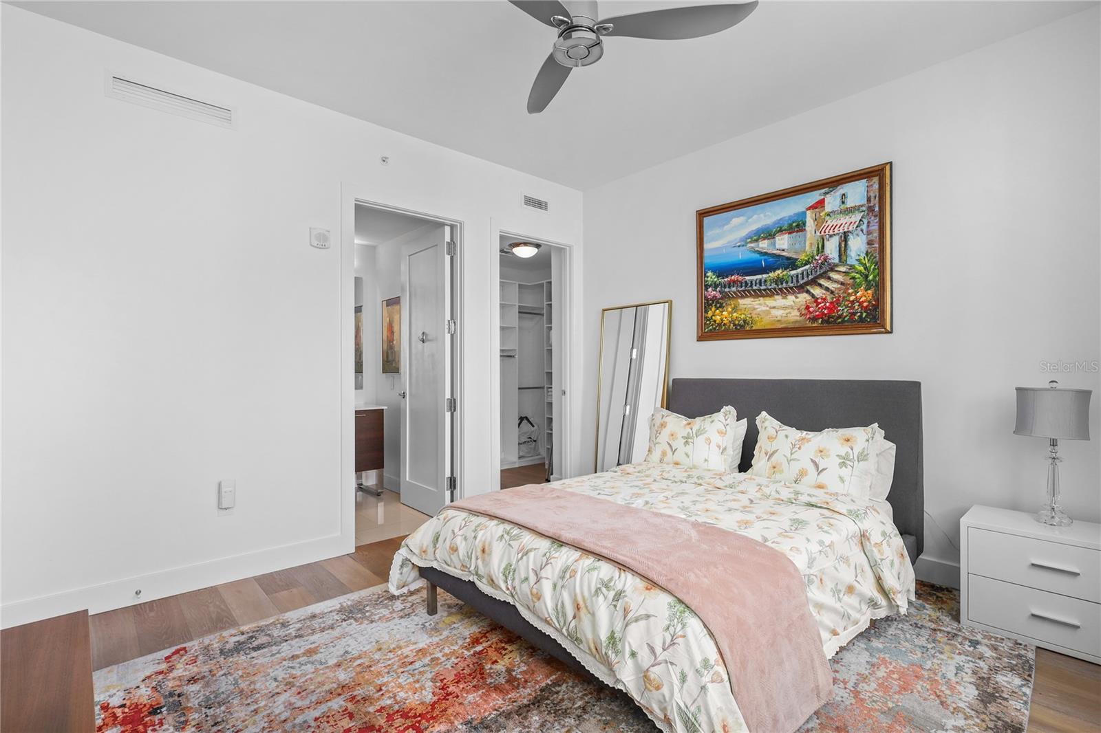 Image 29 of 48 For 1155 Gulfstream Avenue 306