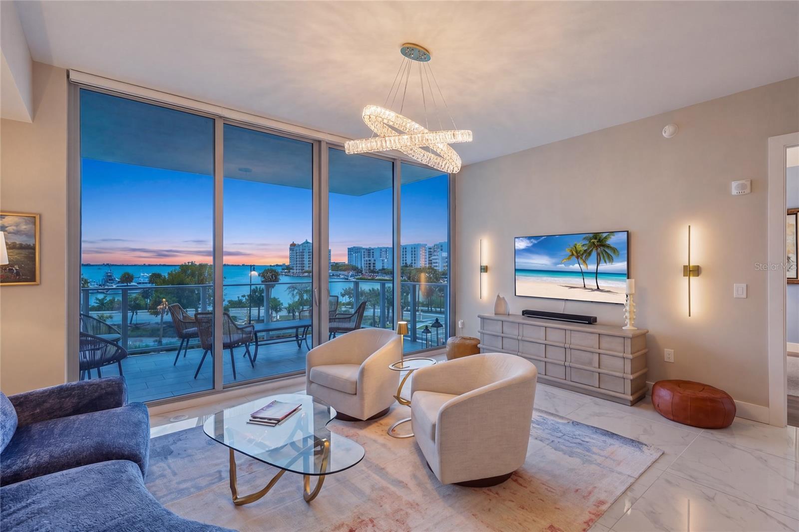 Image 4 of 48 For 1155 Gulfstream Avenue 306