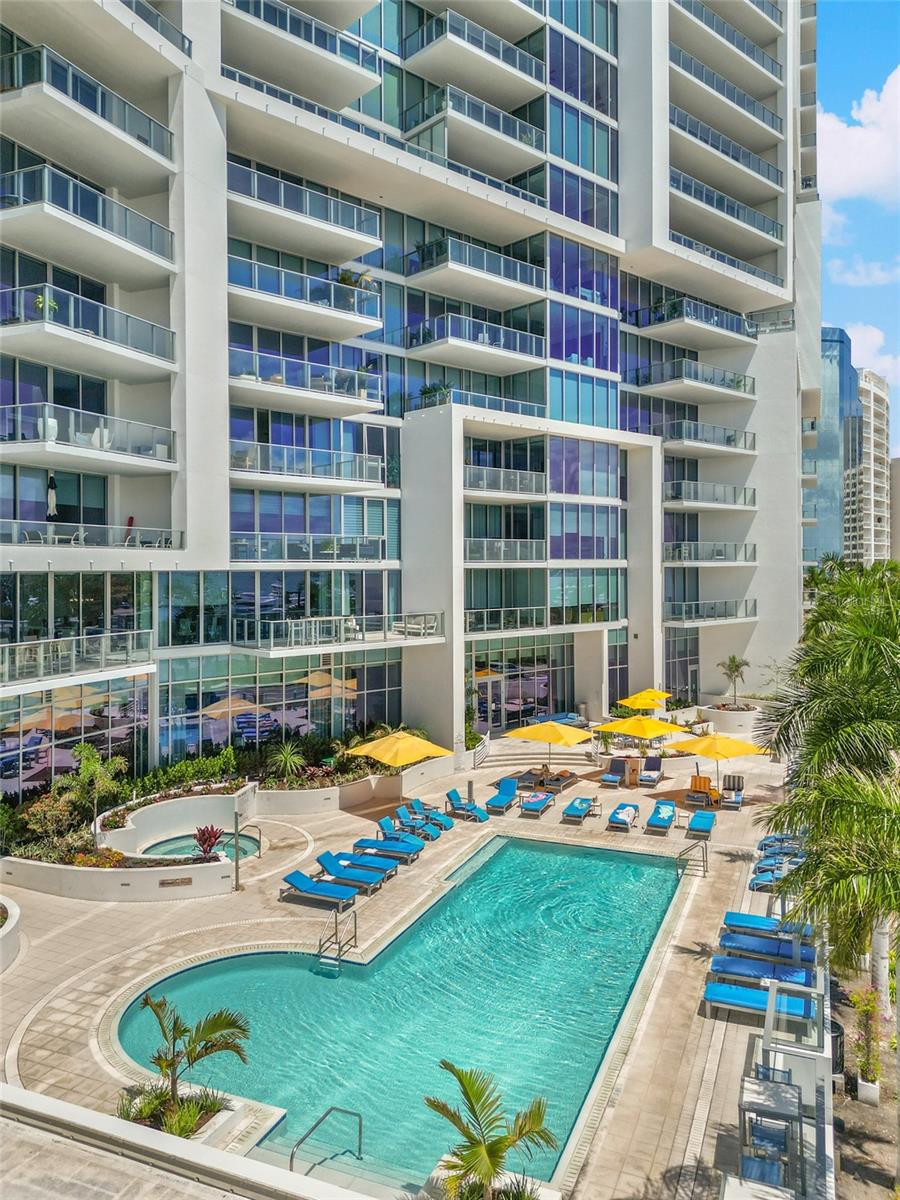 Image 41 of 48 For 1155 Gulfstream Avenue 306