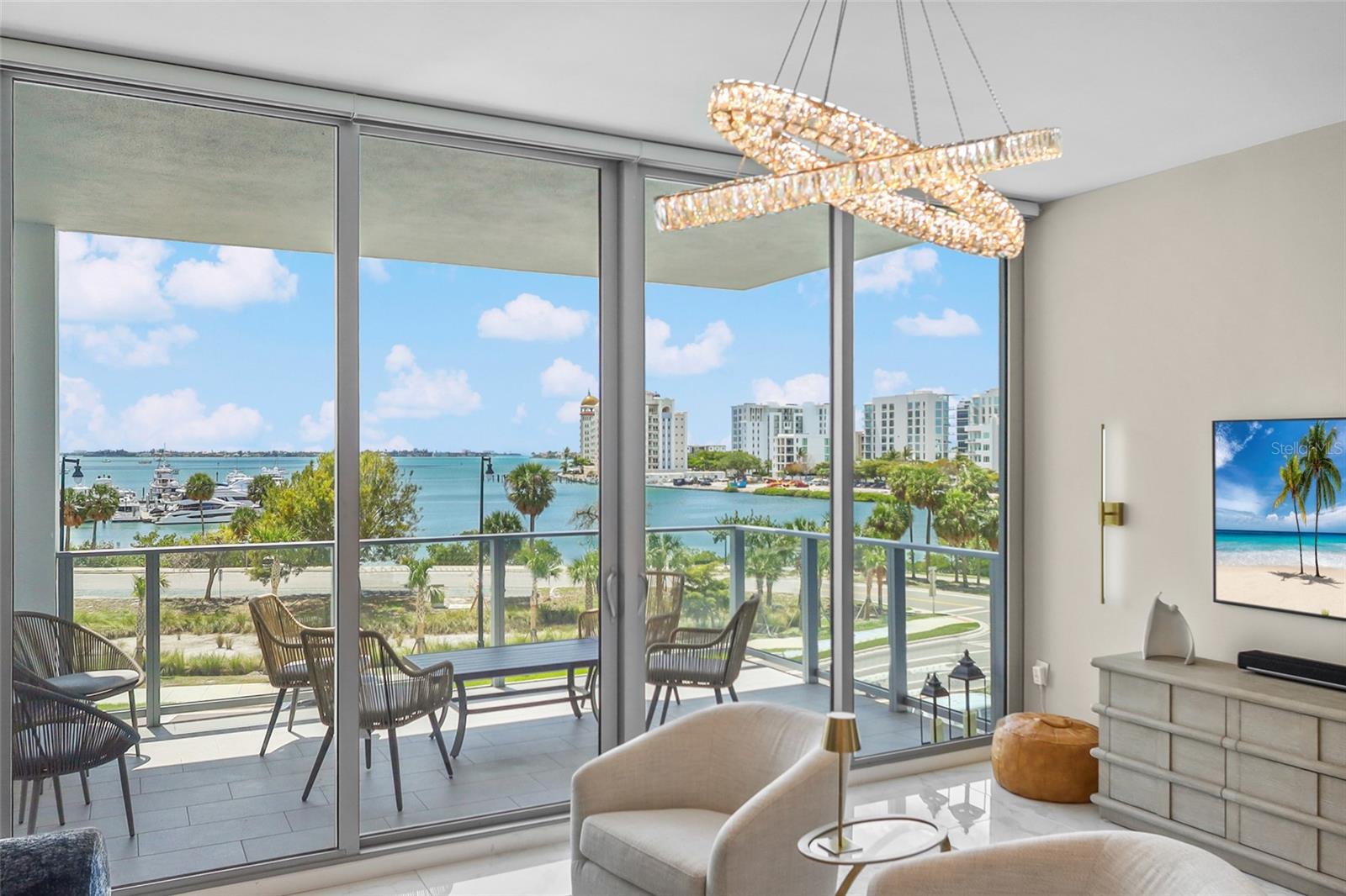 Image 7 of 48 For 1155 Gulfstream Avenue 306