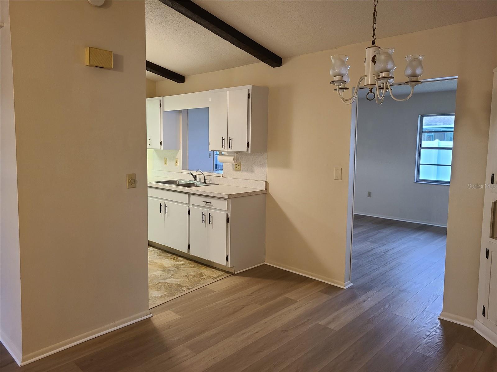 Image 13 of 21 For 575 Constance Road