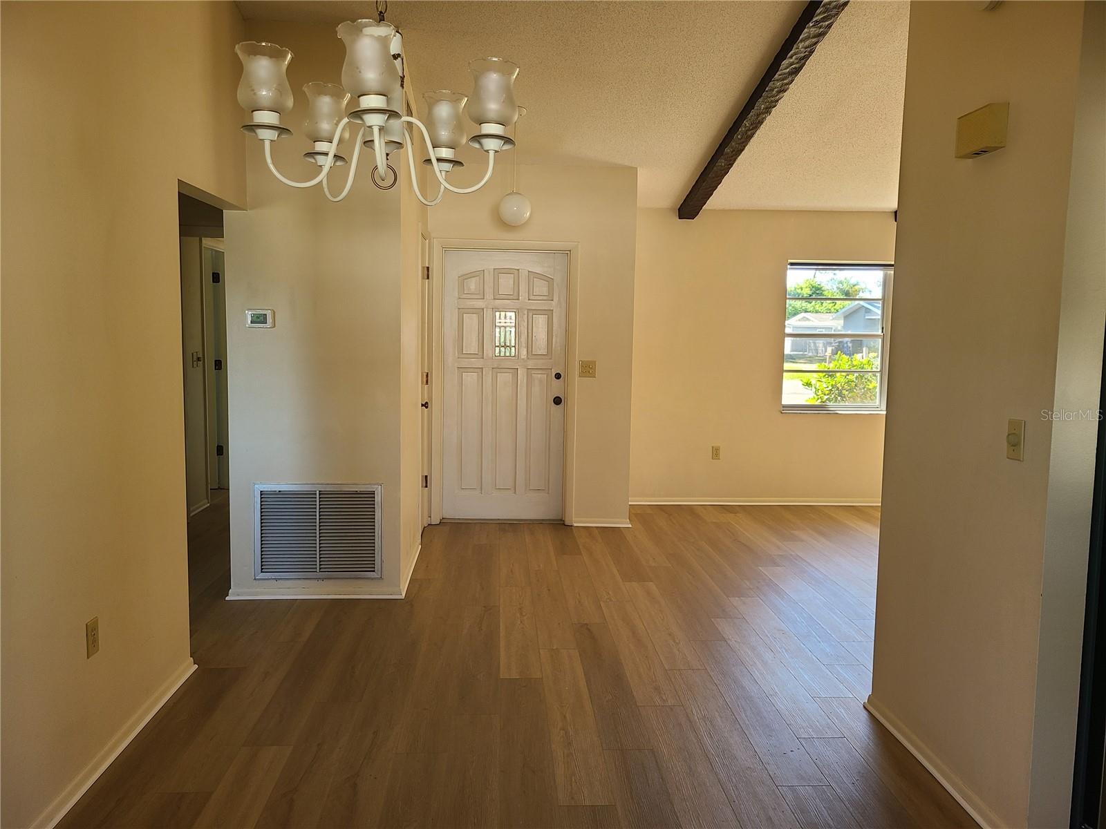 Image 18 of 21 For 575 Constance Road