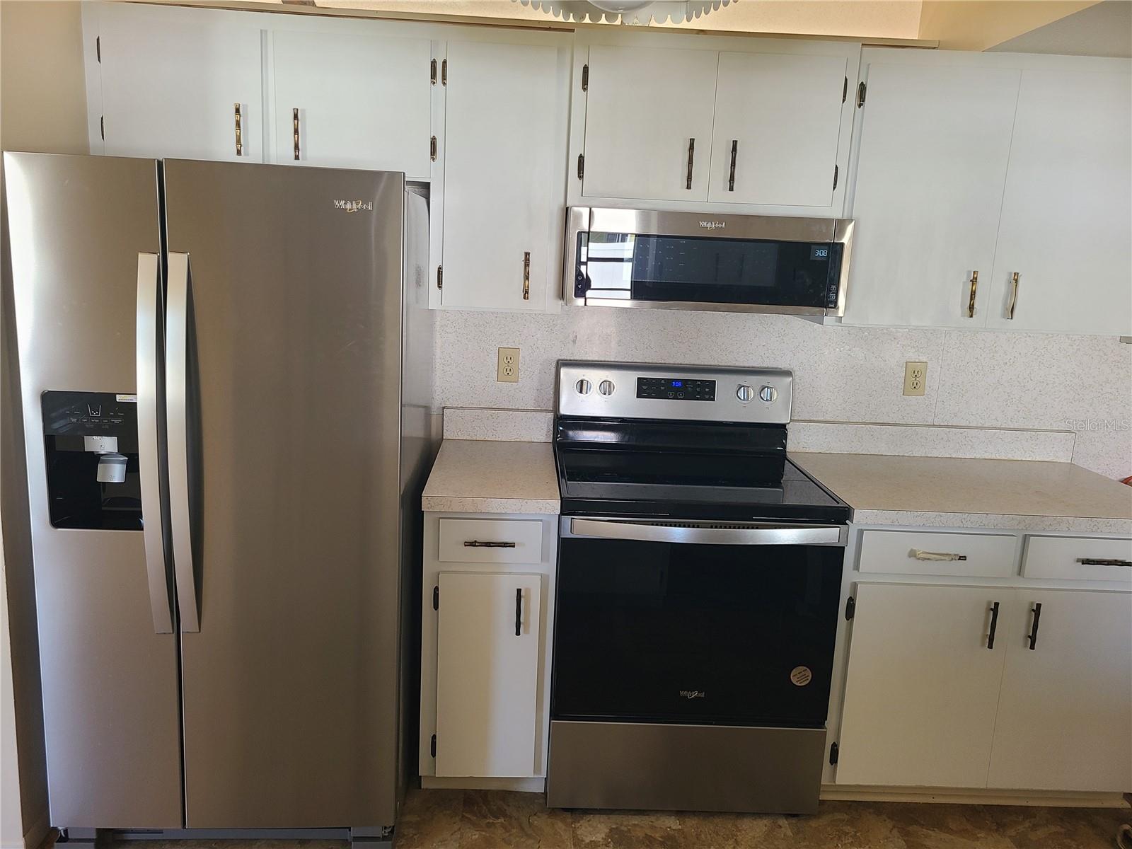 Image 6 of 21 For 575 Constance Road