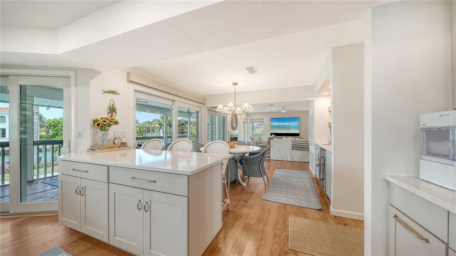 Image 14 of 55 For 476 Meadow Lark Drive