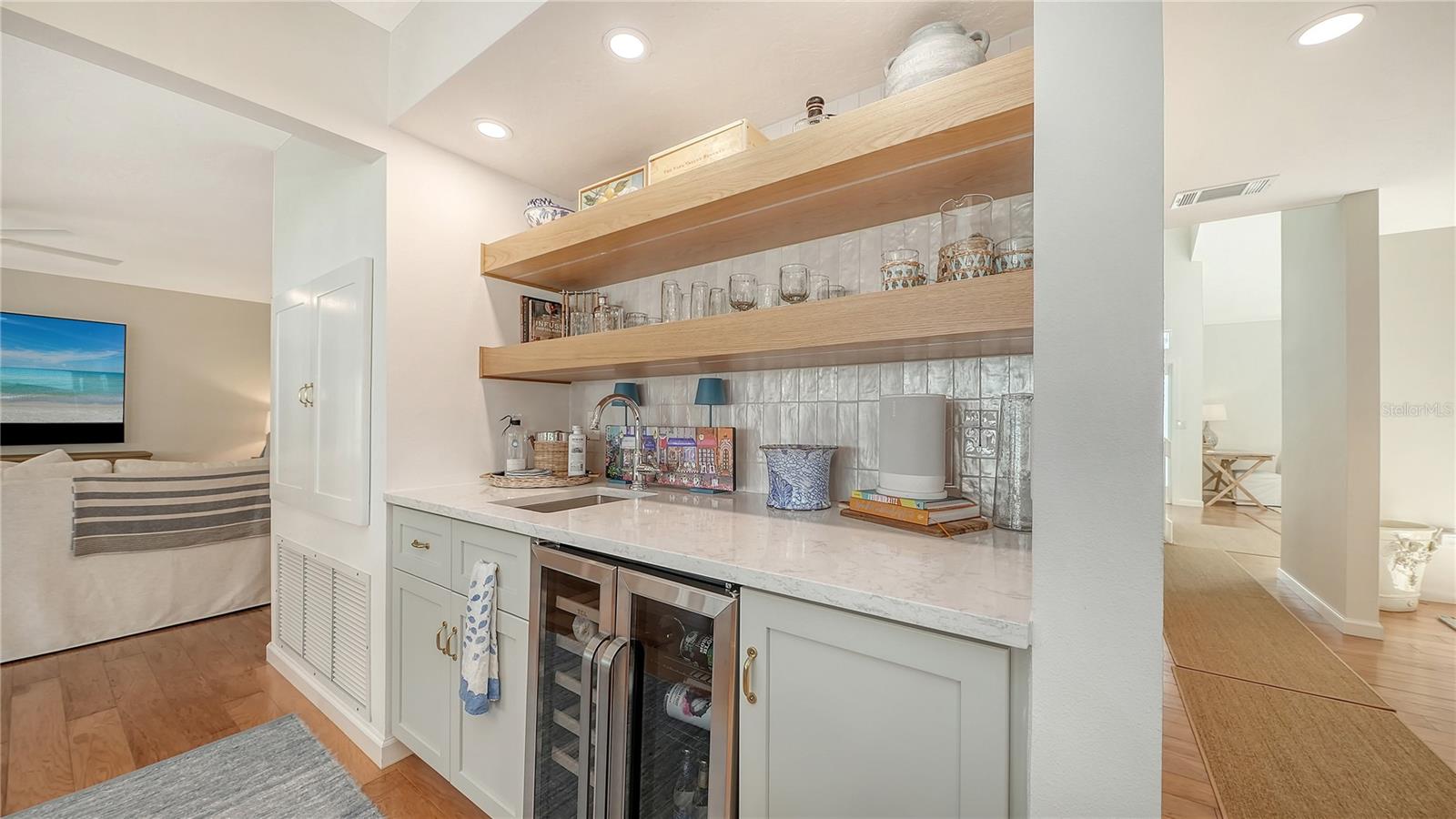 Image 16 of 55 For 476 Meadow Lark Drive