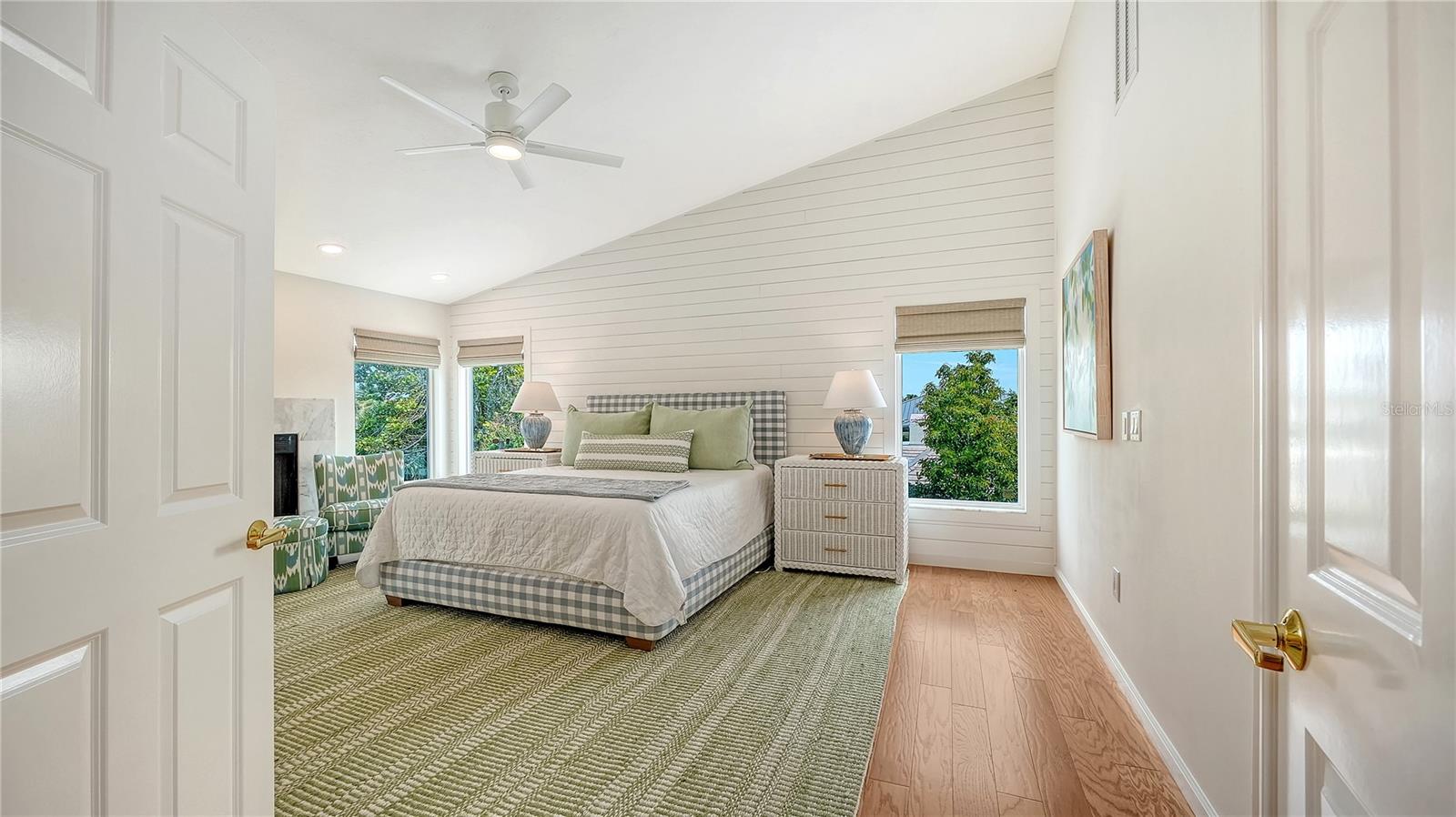 Image 28 of 55 For 476 Meadow Lark Drive