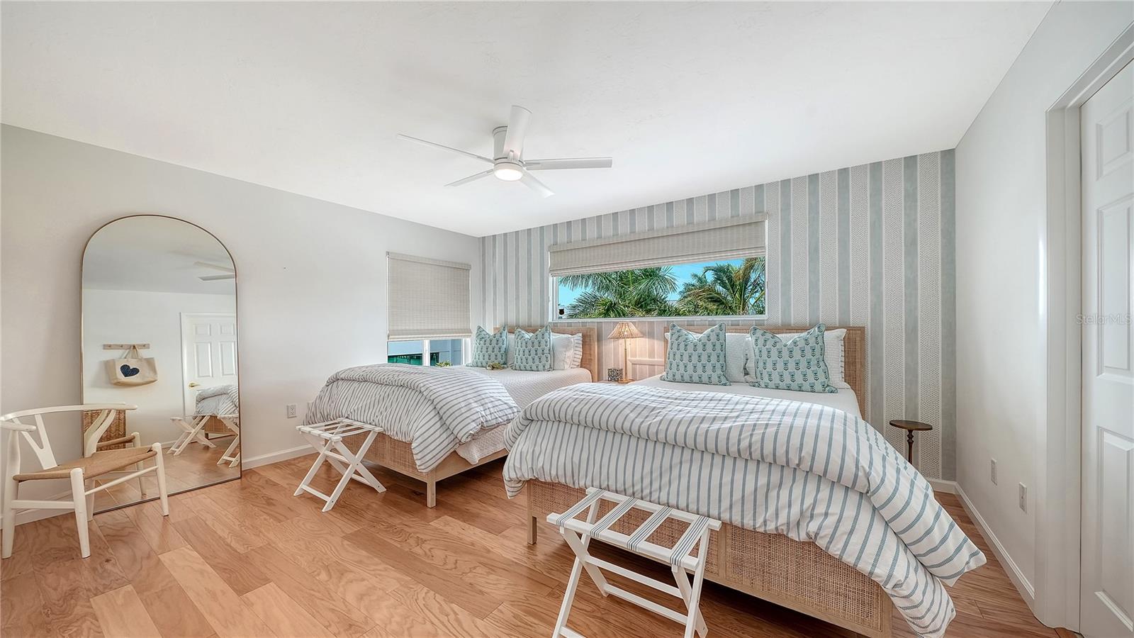 Image 39 of 55 For 476 Meadow Lark Drive