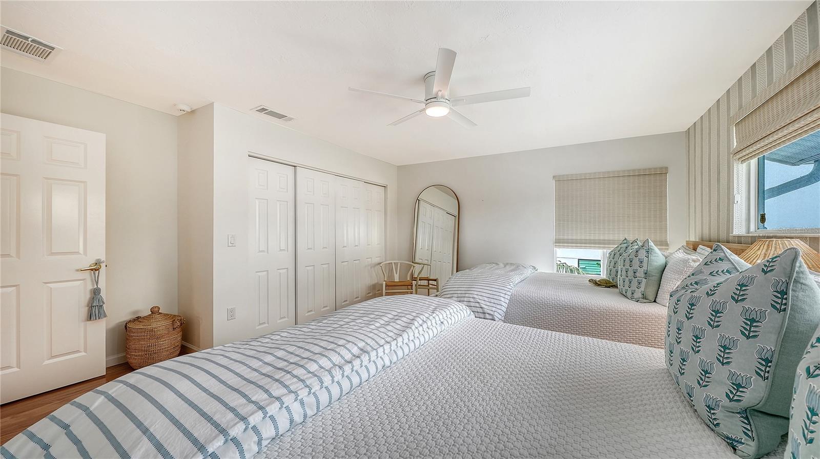 Image 40 of 55 For 476 Meadow Lark Drive