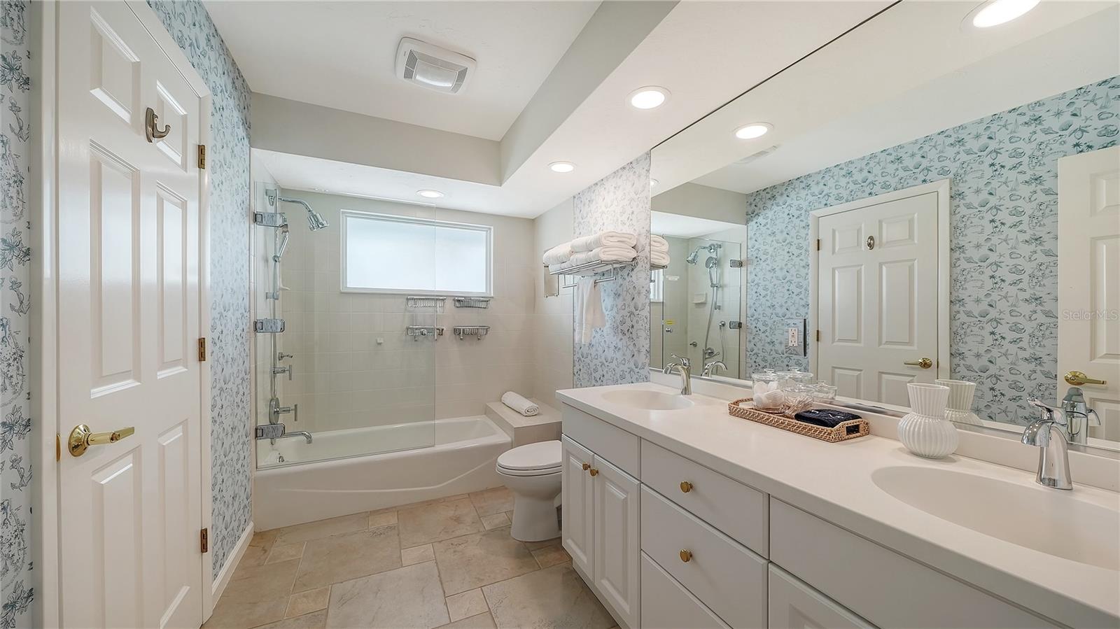 Image 41 of 55 For 476 Meadow Lark Drive