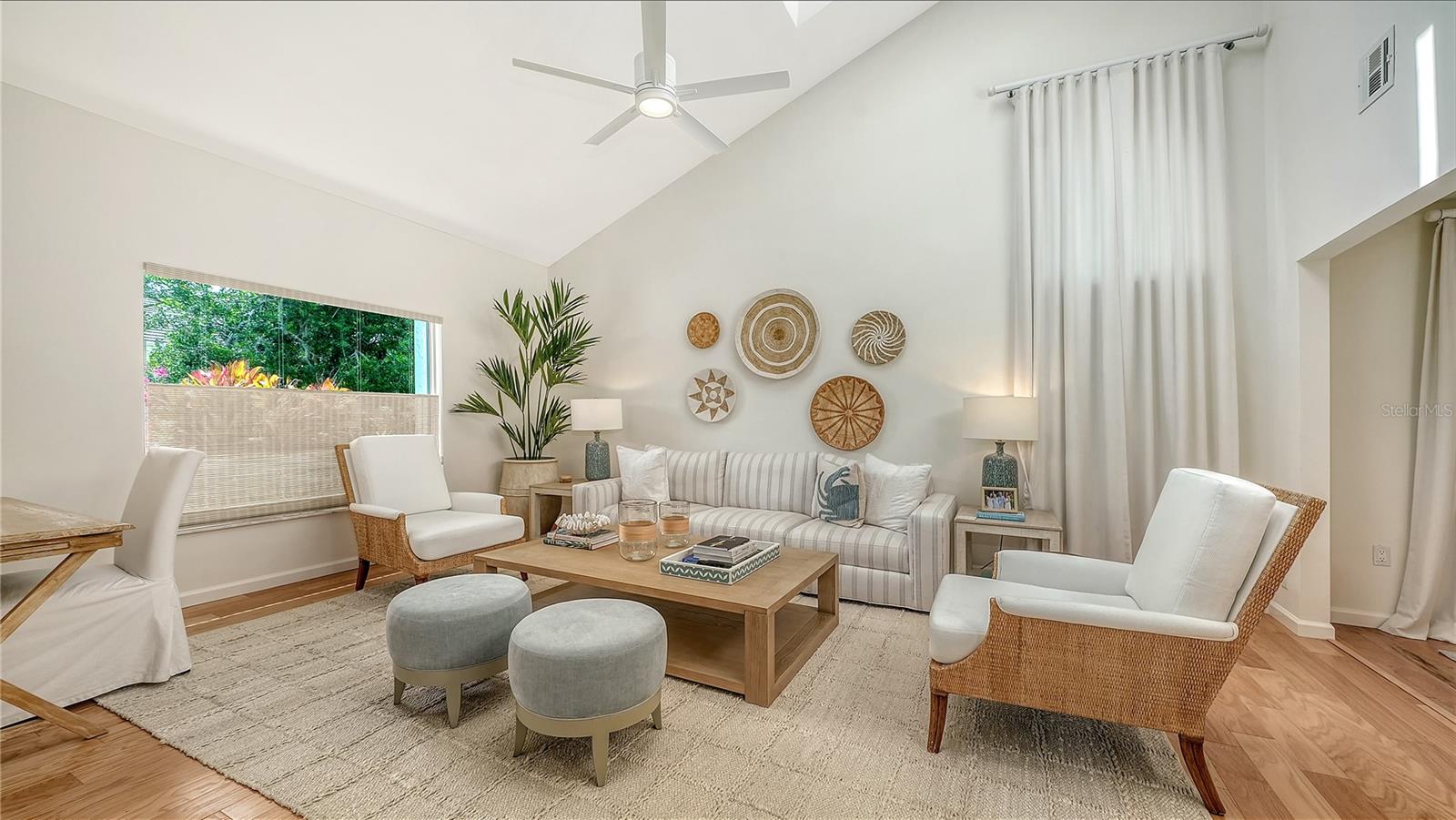 Image 7 of 55 For 476 Meadow Lark Drive