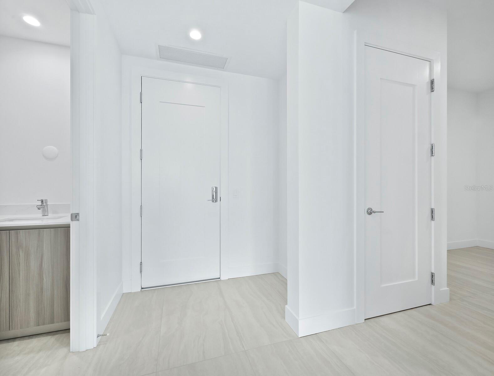 Image 15 of 60 For 301 Quay Commons  1003