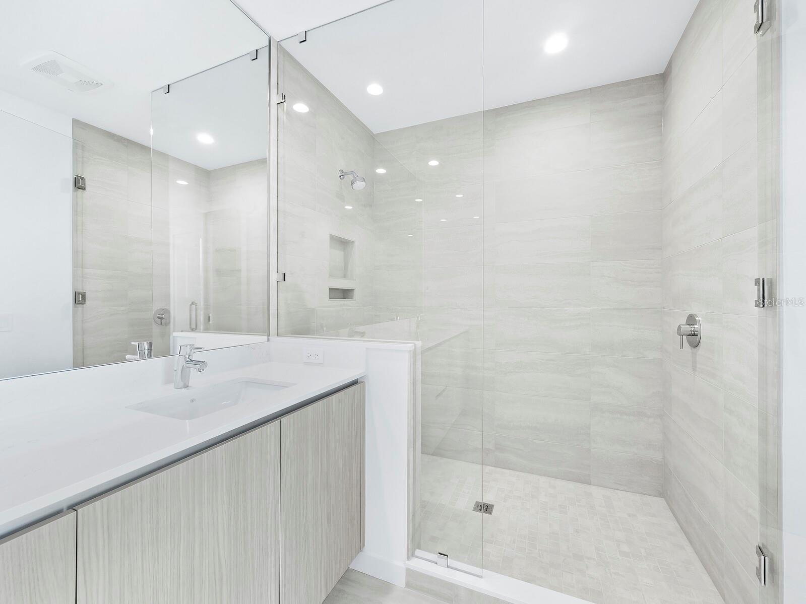 Image 34 of 60 For 301 Quay Commons  1003