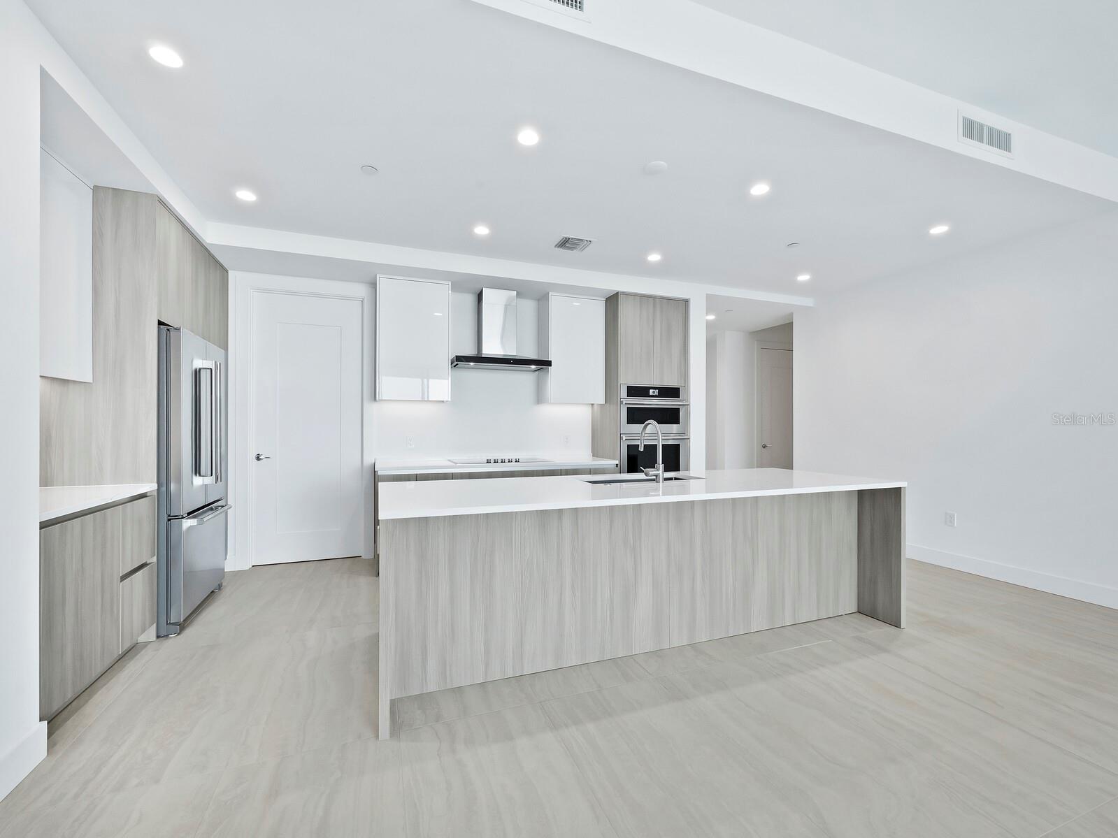 Image 8 of 60 For 301 Quay Commons  1003