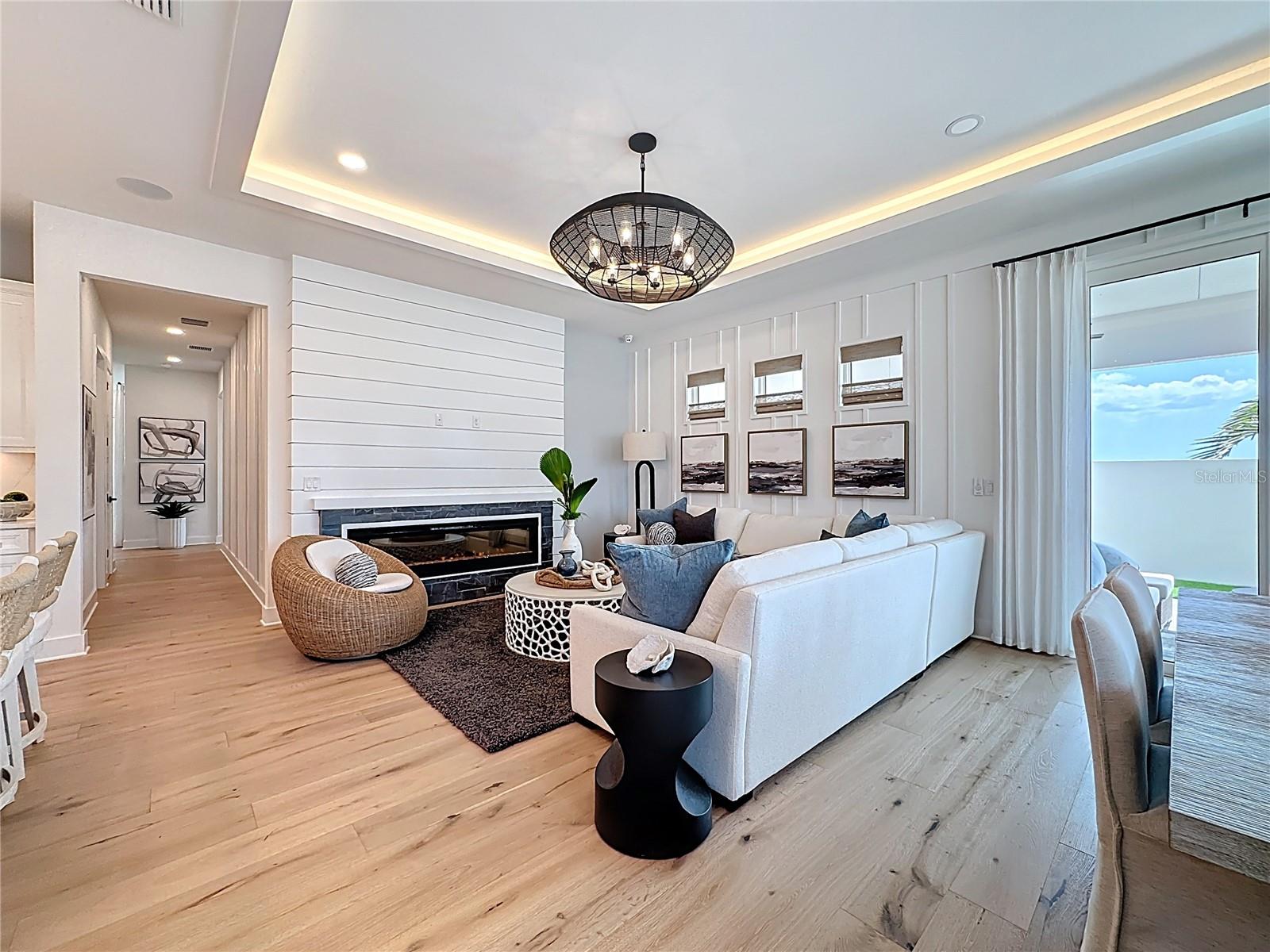 Listing photo id 8 for 6105 White Mangrove Lane