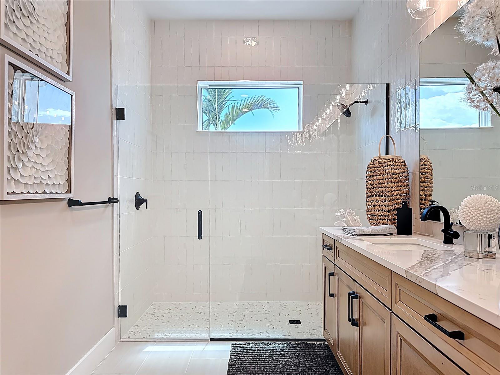 Listing photo id 32 for 6105 White Mangrove Lane