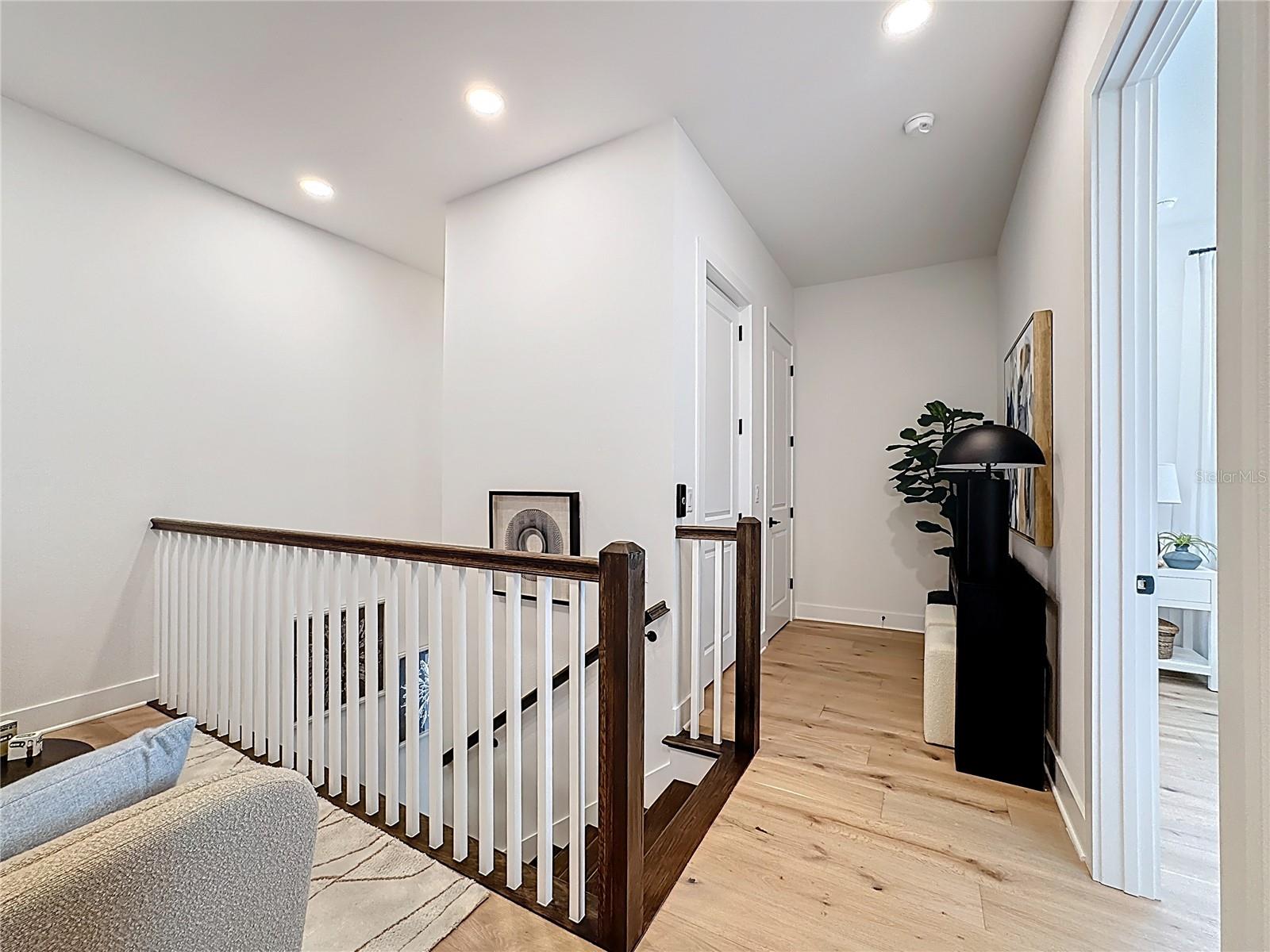 Listing photo id 33 for 6105 White Mangrove Lane