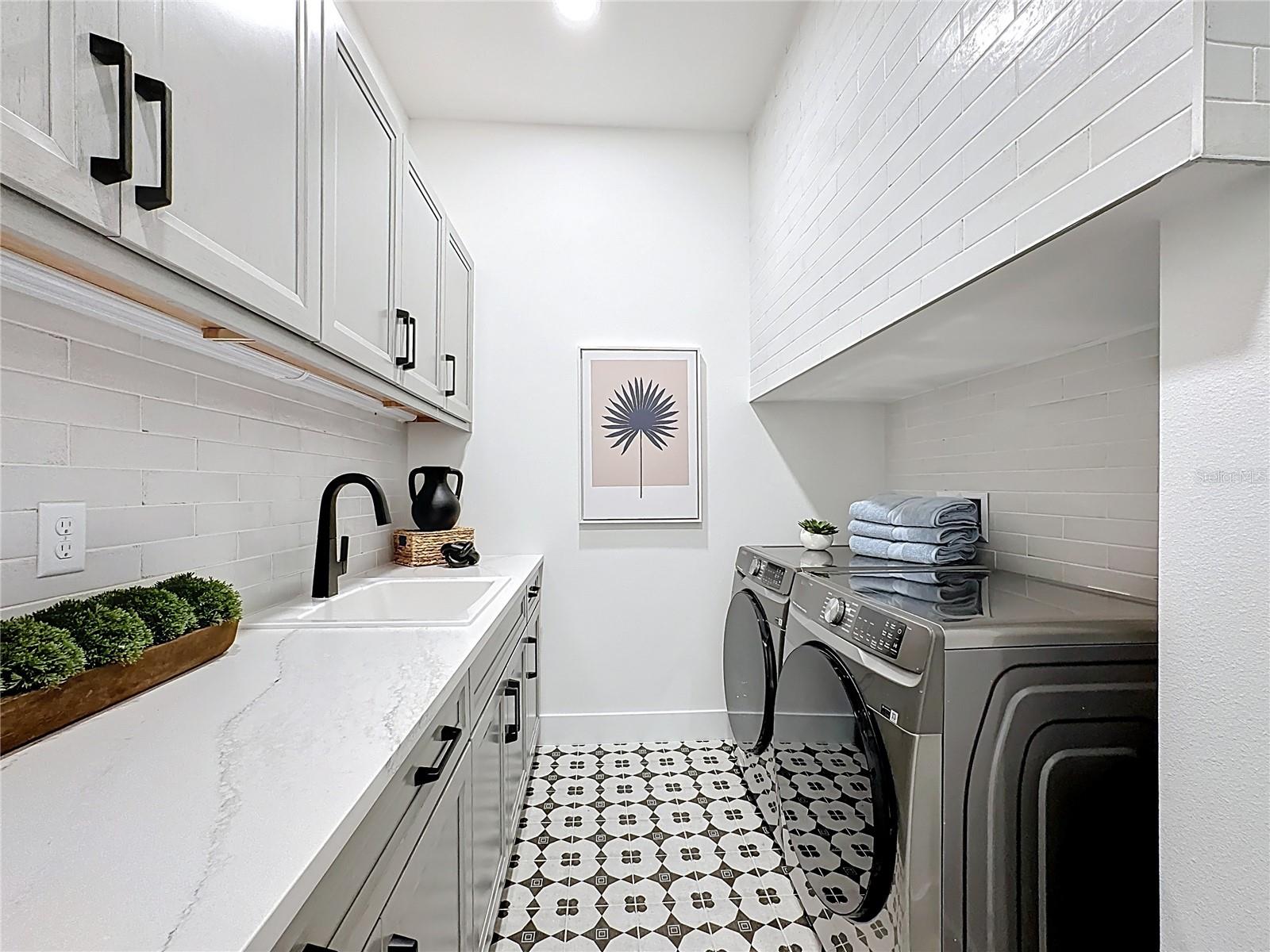 Listing photo id 55 for 6105 White Mangrove Lane