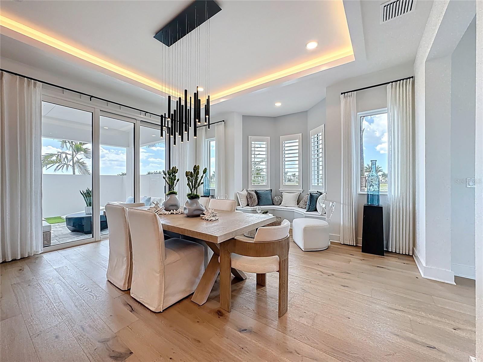 Listing photo id 4 for 6105 White Mangrove Lane