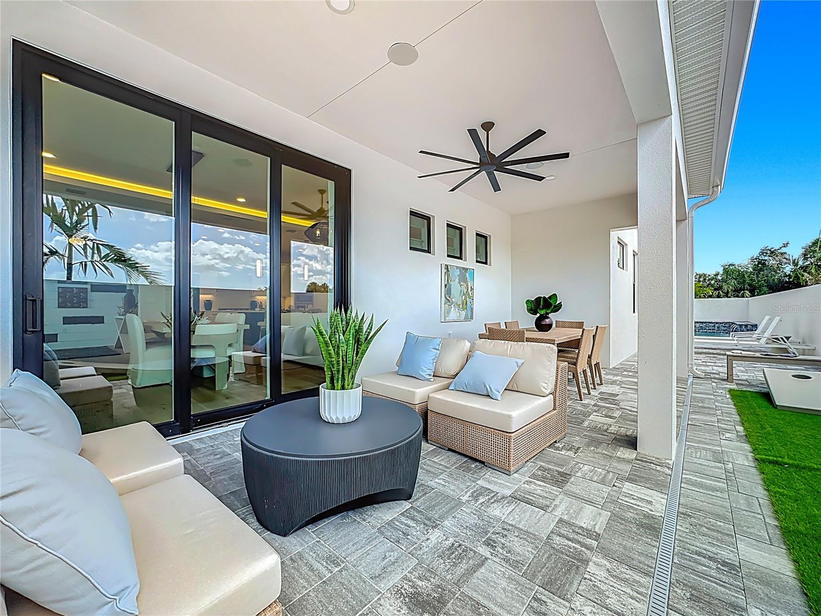 Listing photo id 61 for 6105 White Mangrove Lane