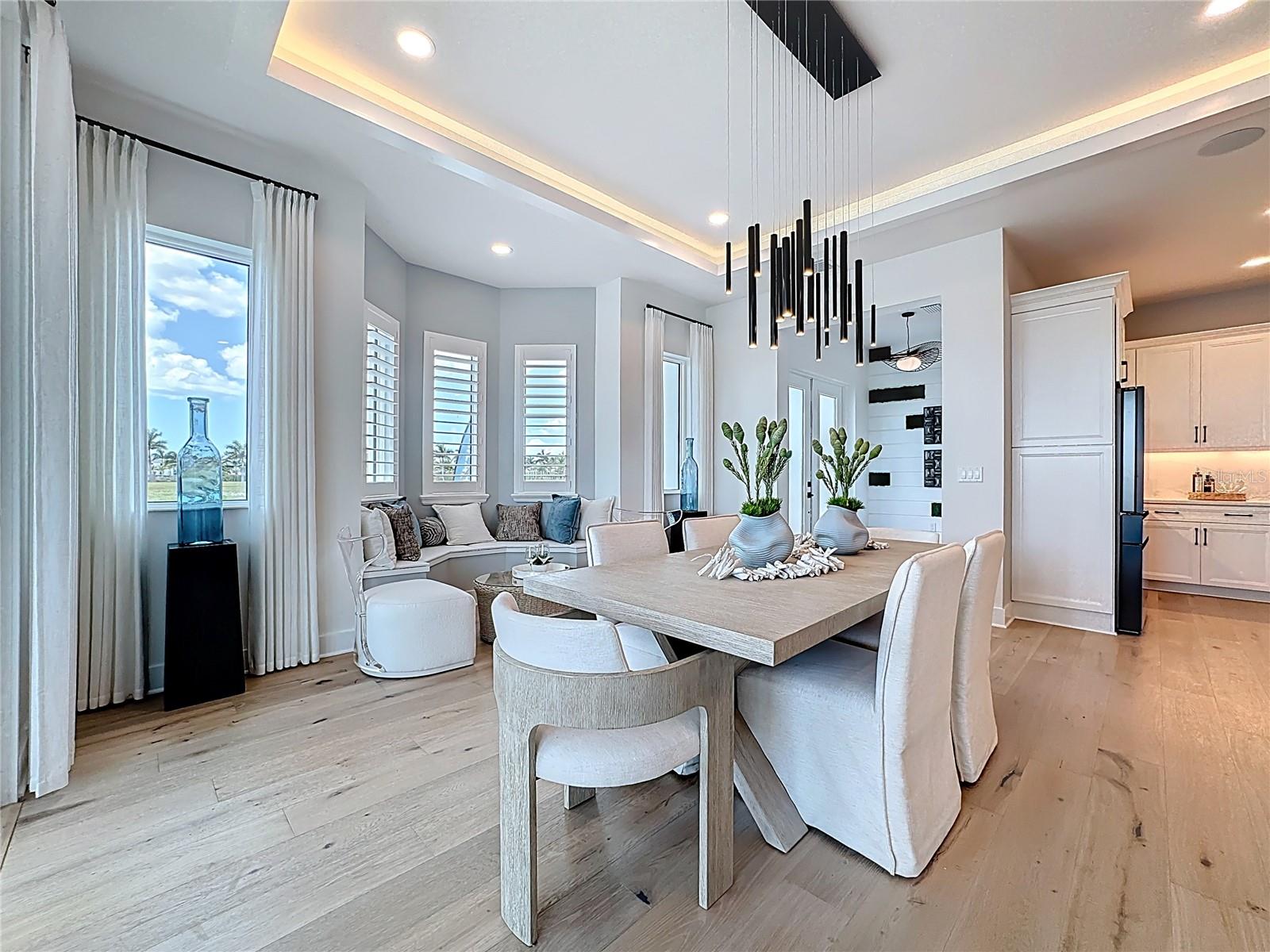 Listing photo id 5 for 6105 White Mangrove Lane