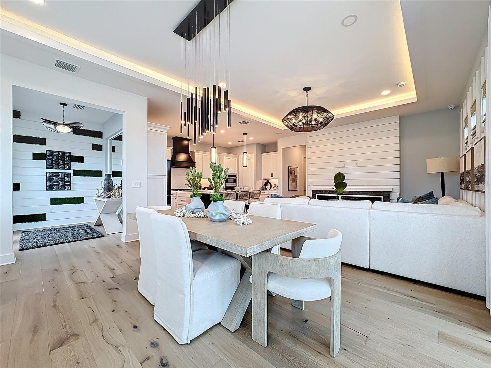 Listing photo id 6 for 6105 White Mangrove Lane