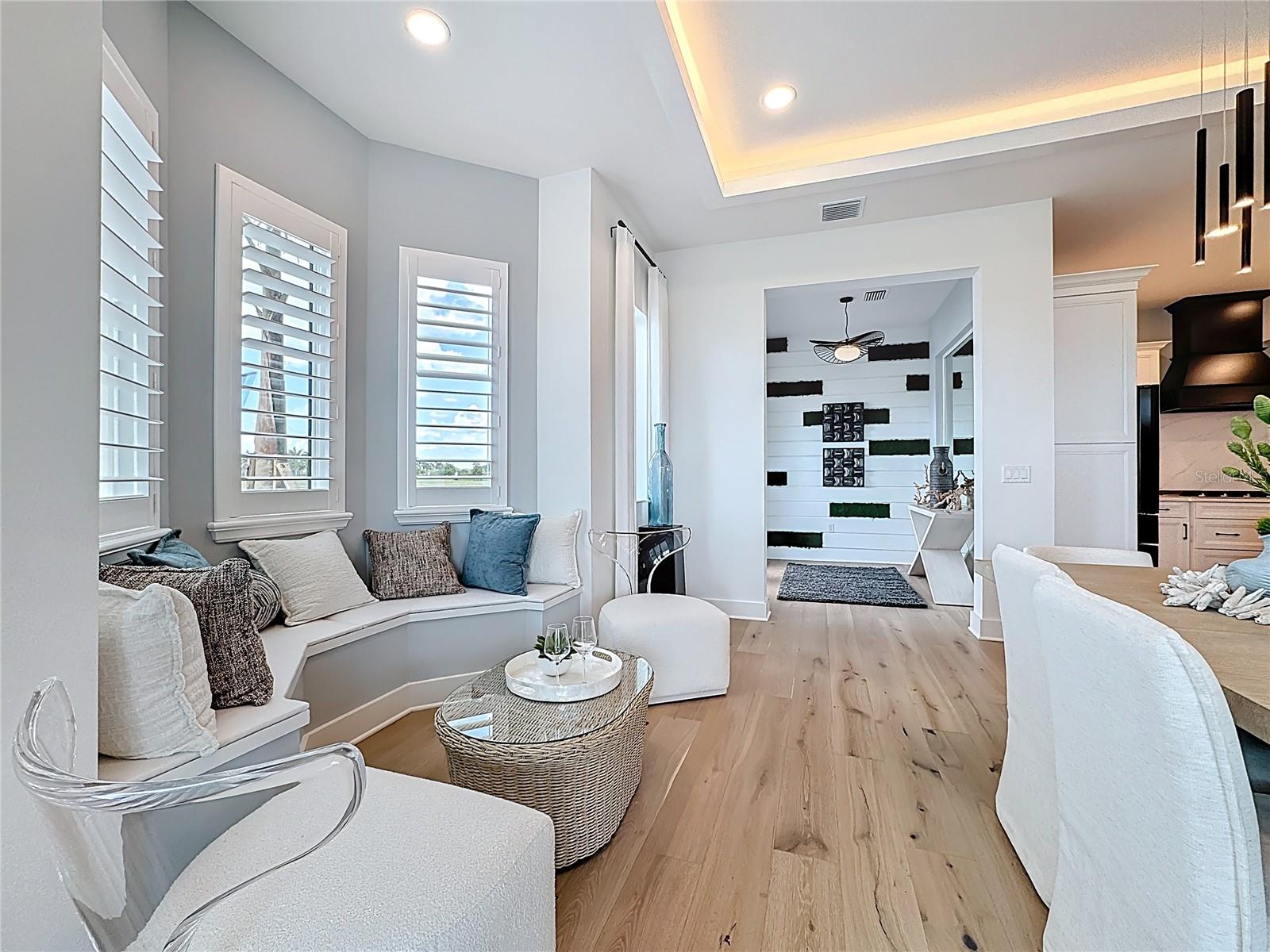 Listing photo id 7 for 6105 White Mangrove Lane