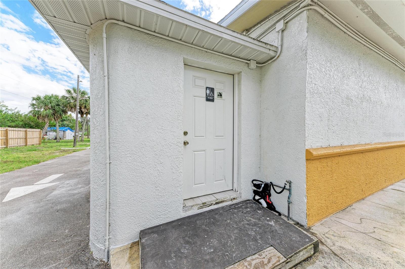 Image 18 of 23 For 2716 2nd Avenue E