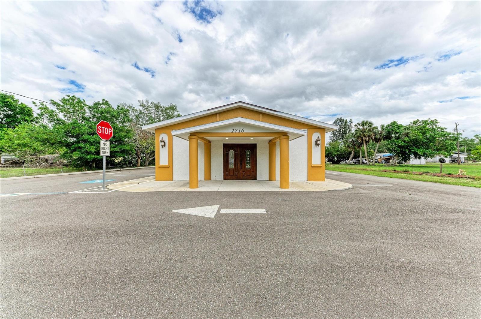 Image 2 of 23 For 2716 2nd Avenue E