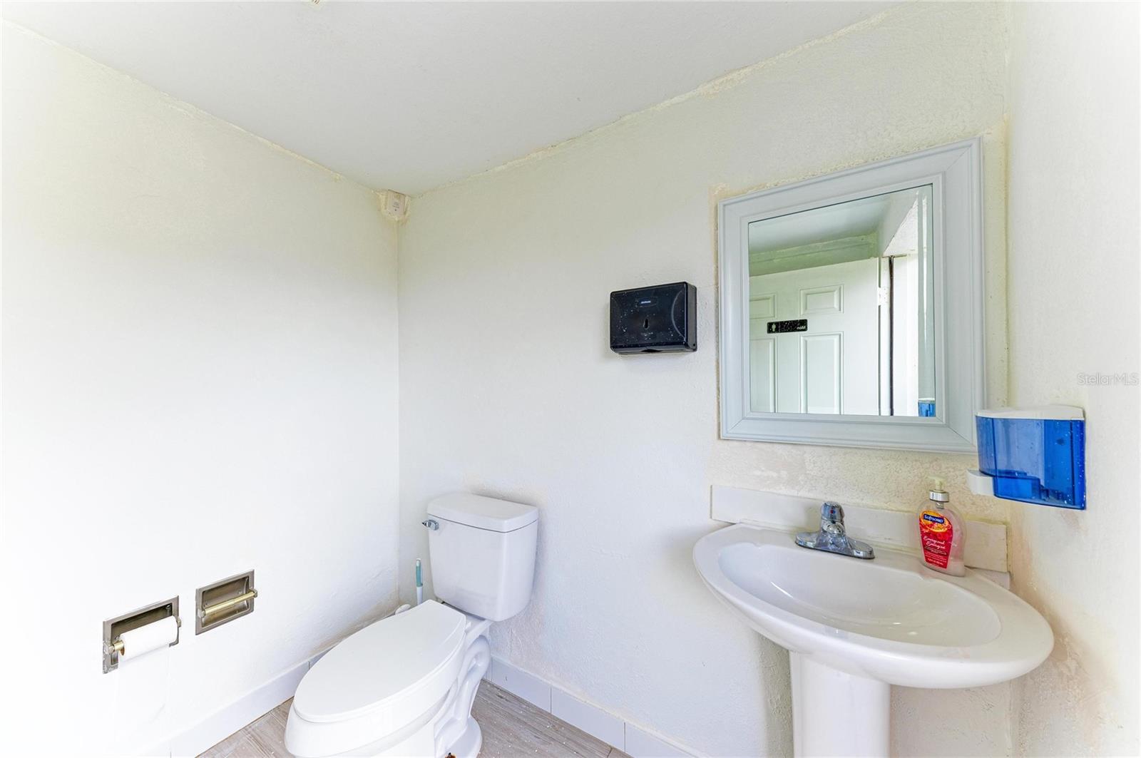 Image 21 of 23 For 2716 2nd Avenue E