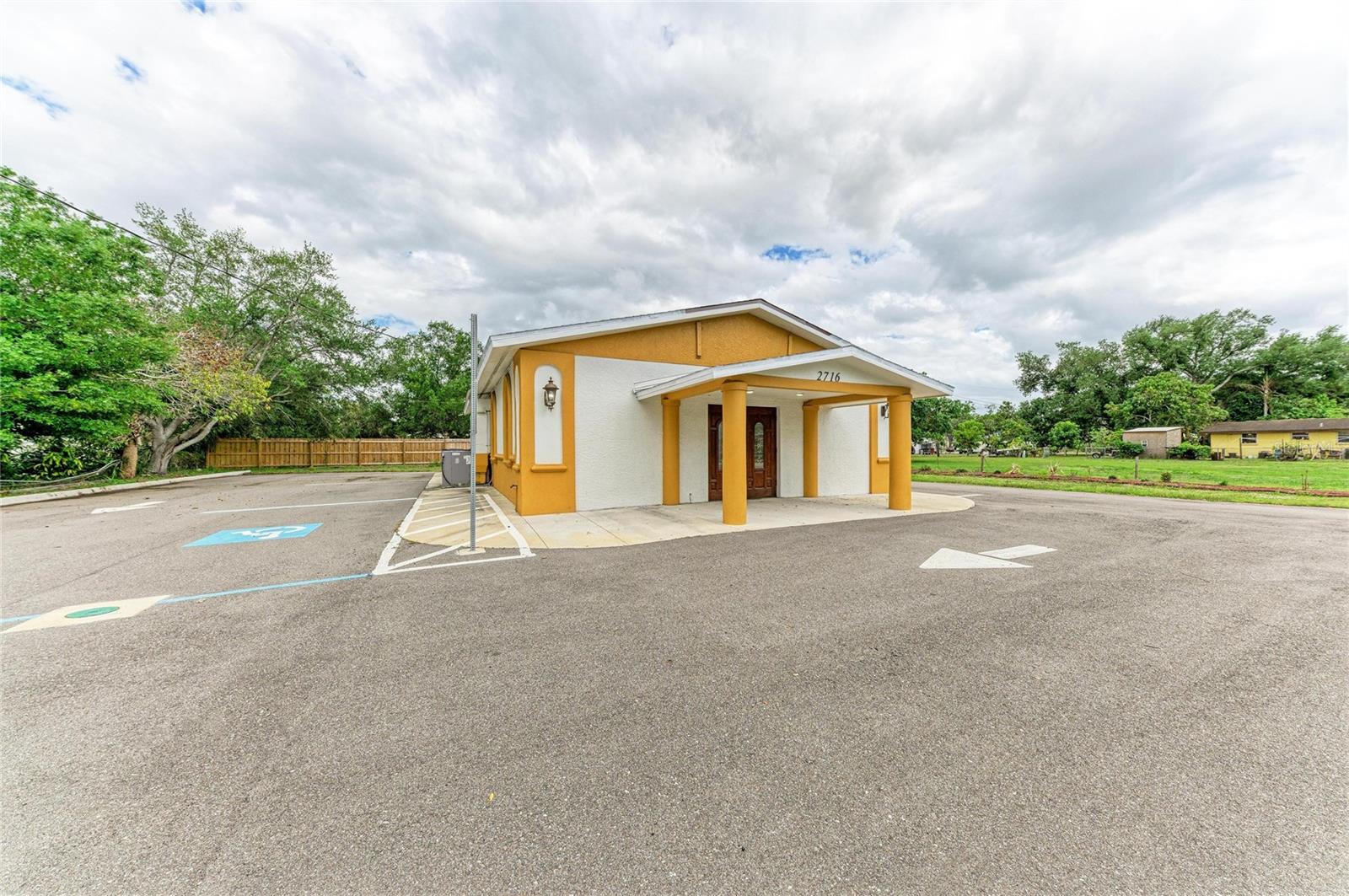 Image 3 of 23 For 2716 2nd Avenue E