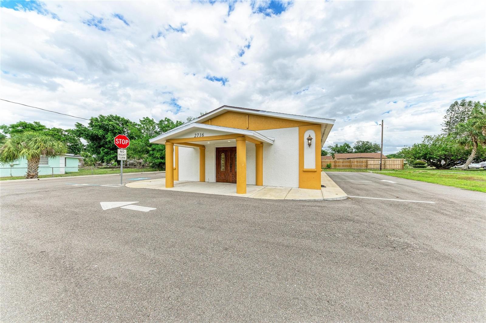 Image 4 of 23 For 2716 2nd Avenue E