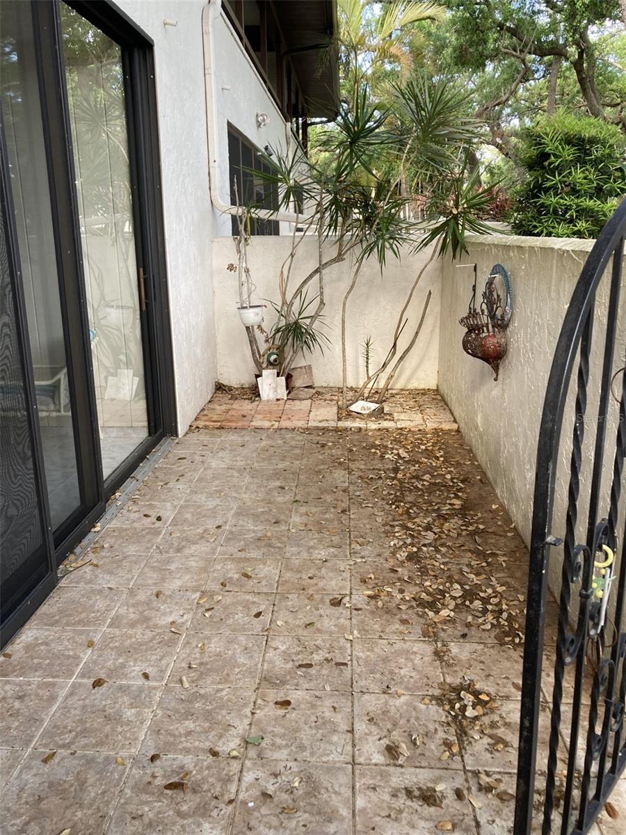 Image 21 of 25 For 3500 El Conquistador Parkway 129