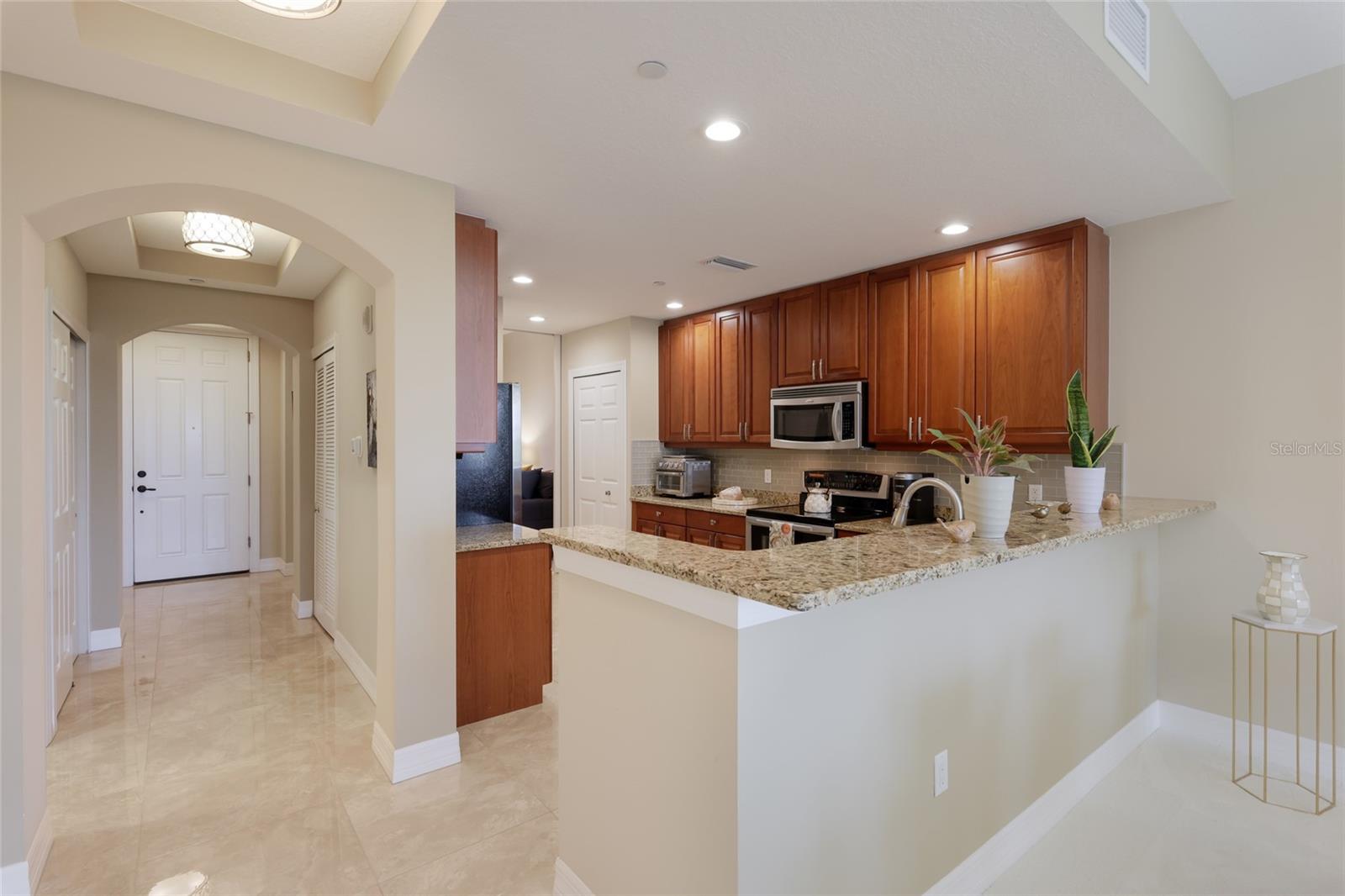 Image 5 of 52 For 5591 Cannes Circle 502