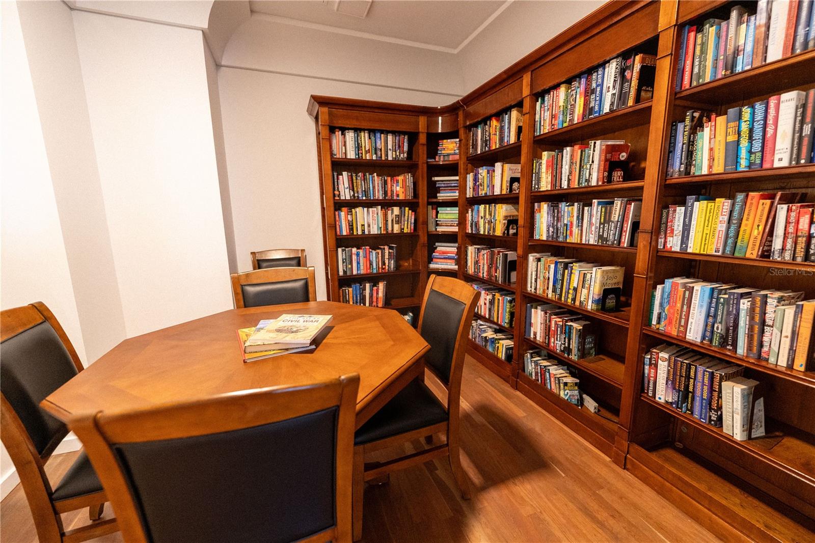 Image 20 of 30 For 1350 Main Street 200