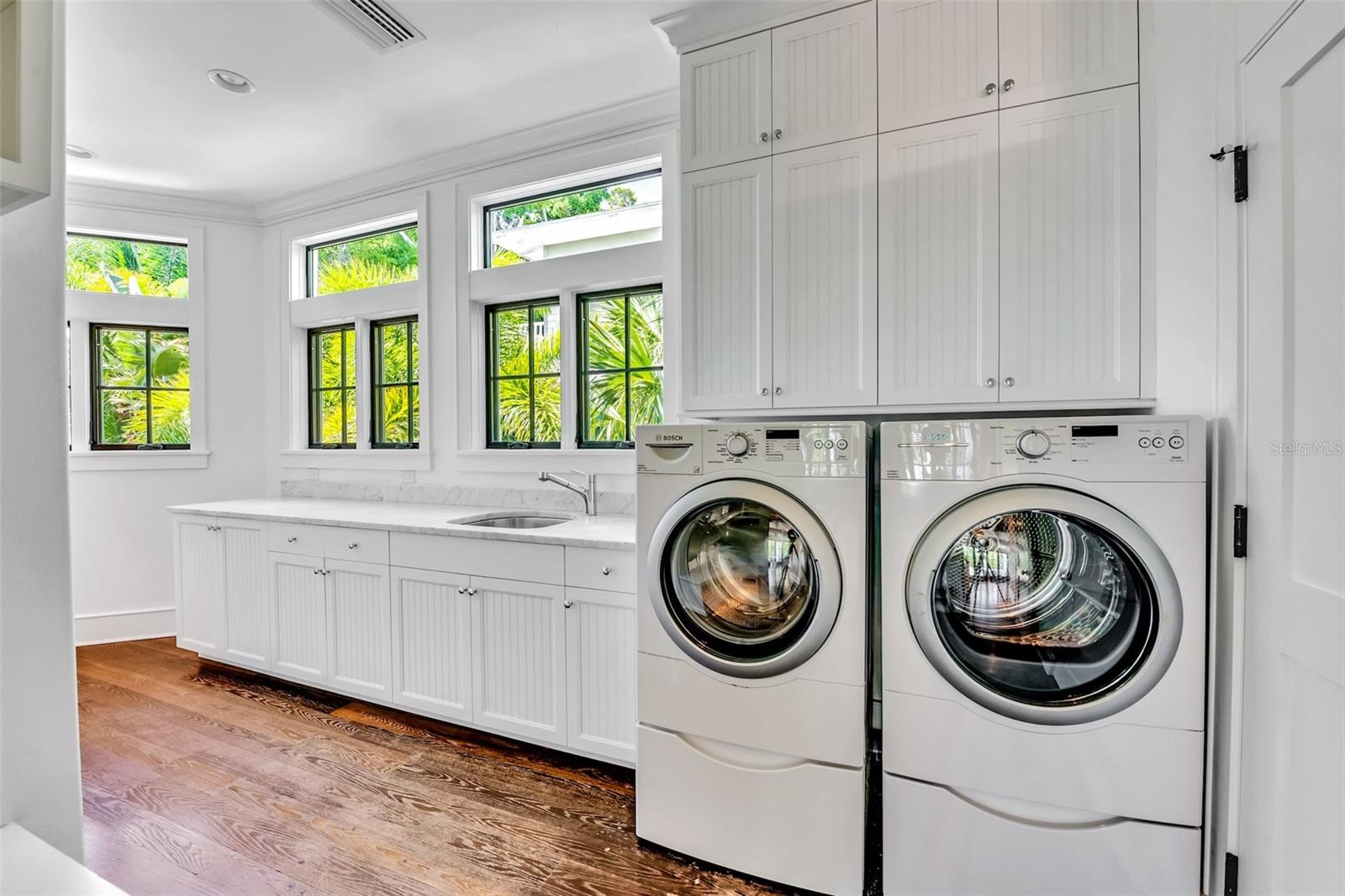 Image 16 of 61 For 103 Park Avenue