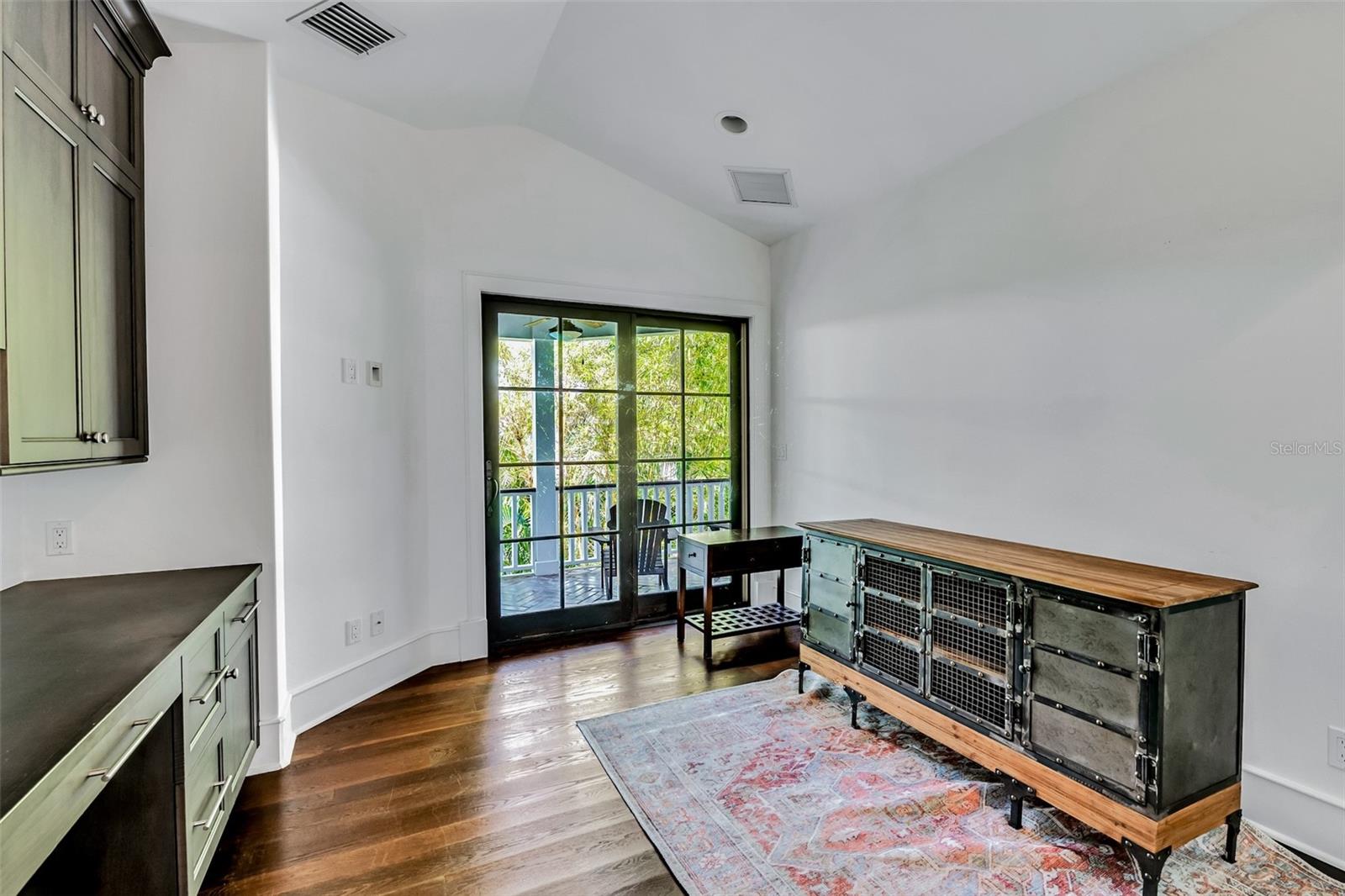 Image 22 of 61 For 103 Park Avenue