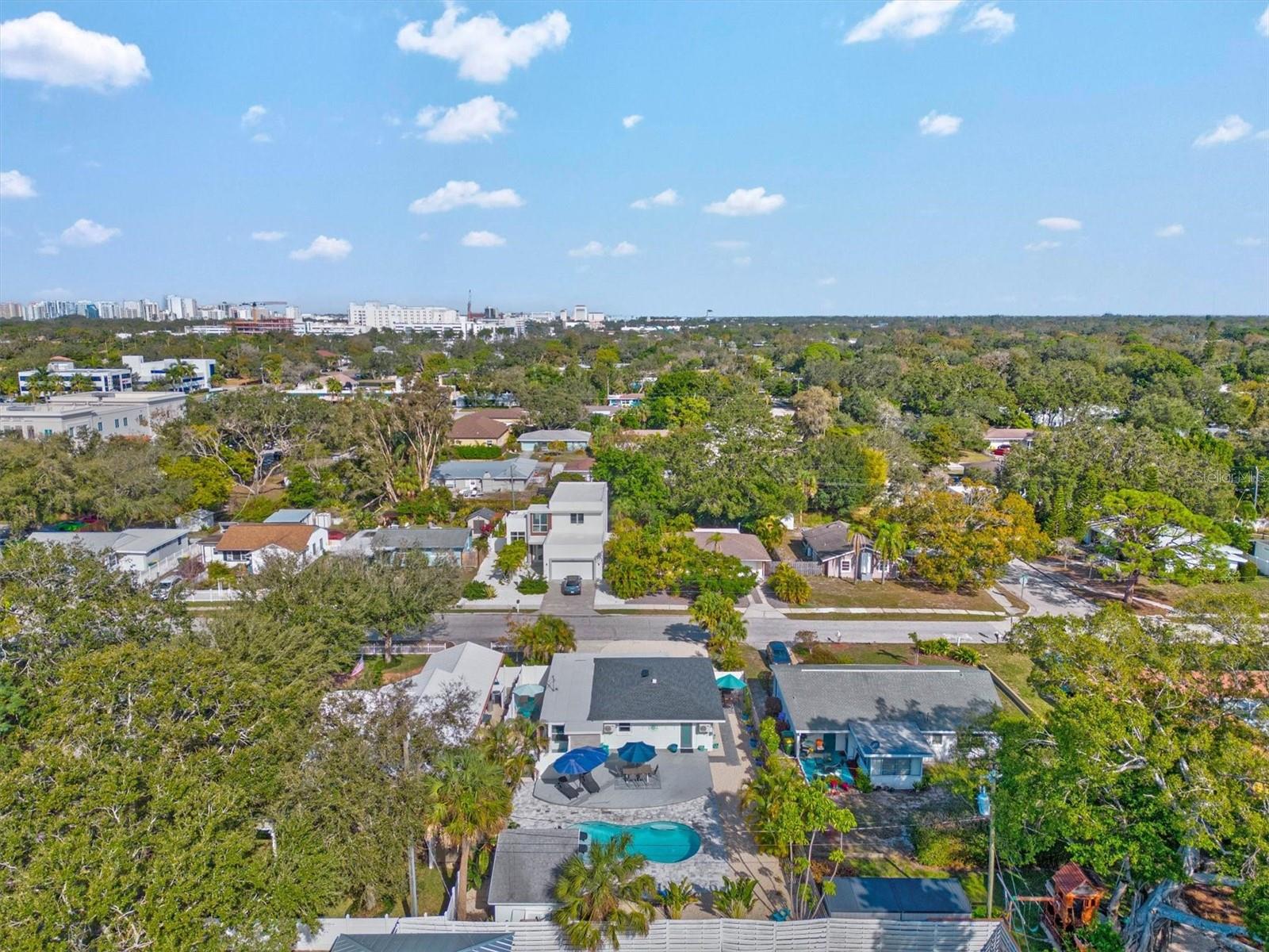 Image 26 of 52 For 2084 Grove Street B